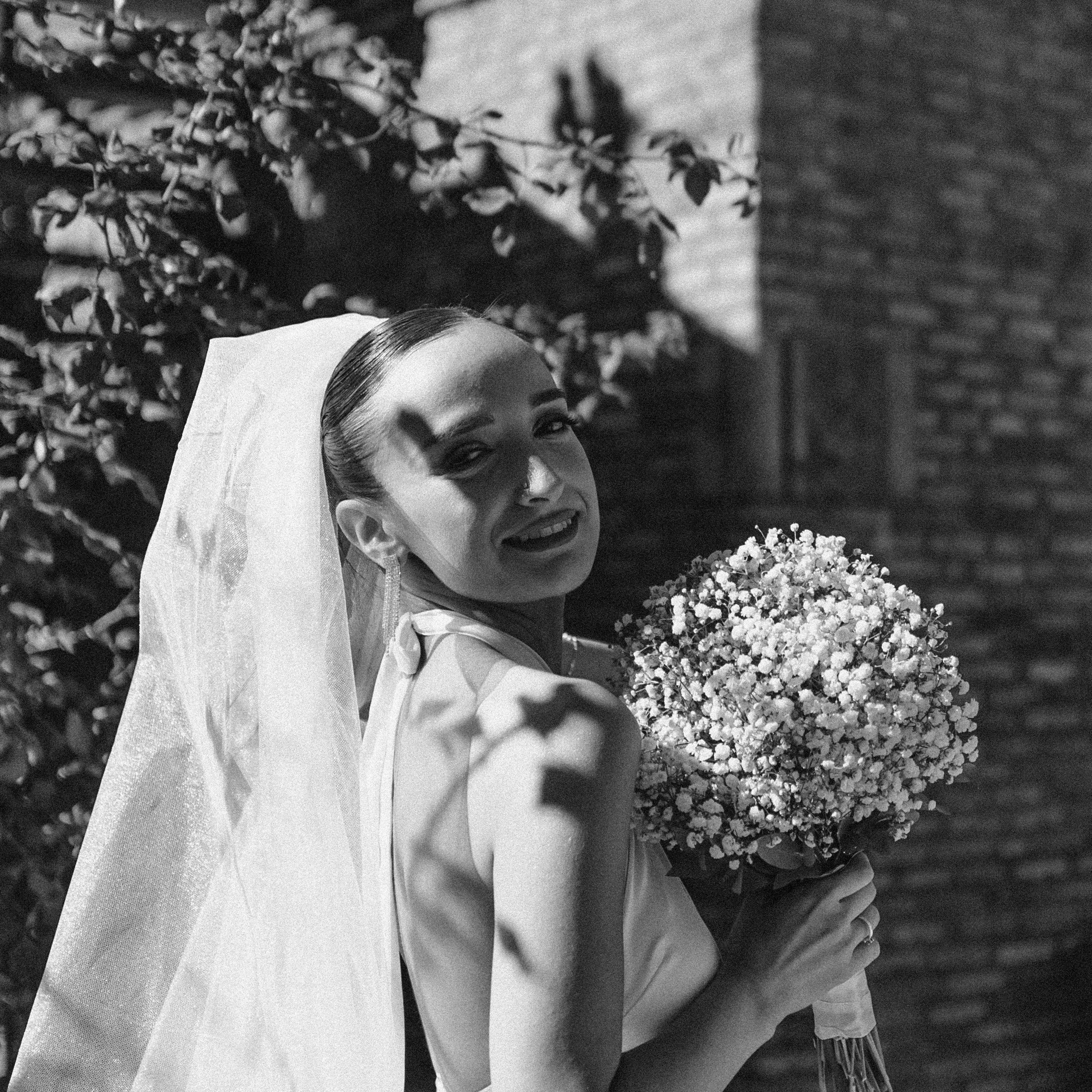Anuka B&W. Lifestyle and wedding photographer in Dubai Valeria Kikvidze