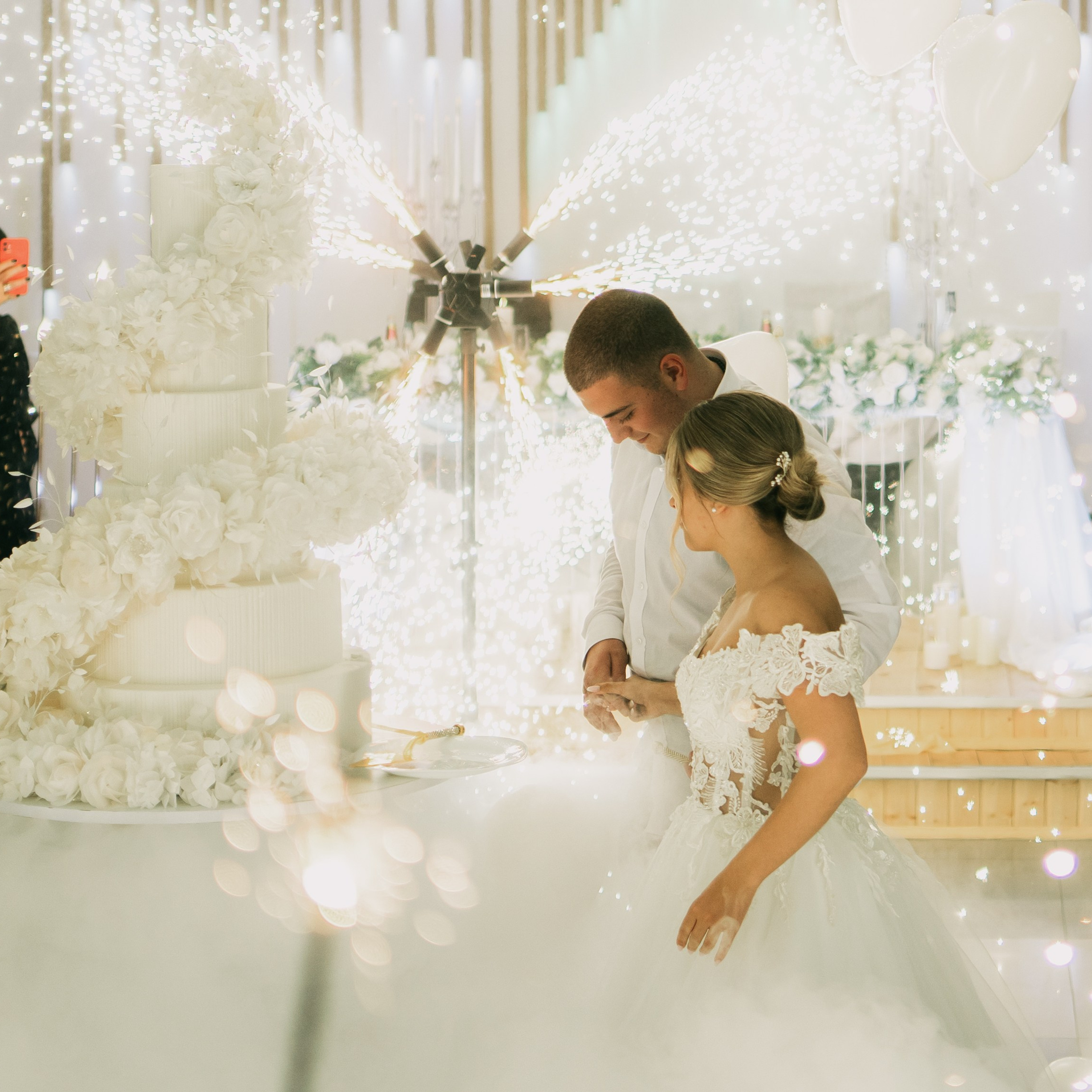 Shining lights. Lifestyle and wedding photographer in Dubai Valeria Kikvidze