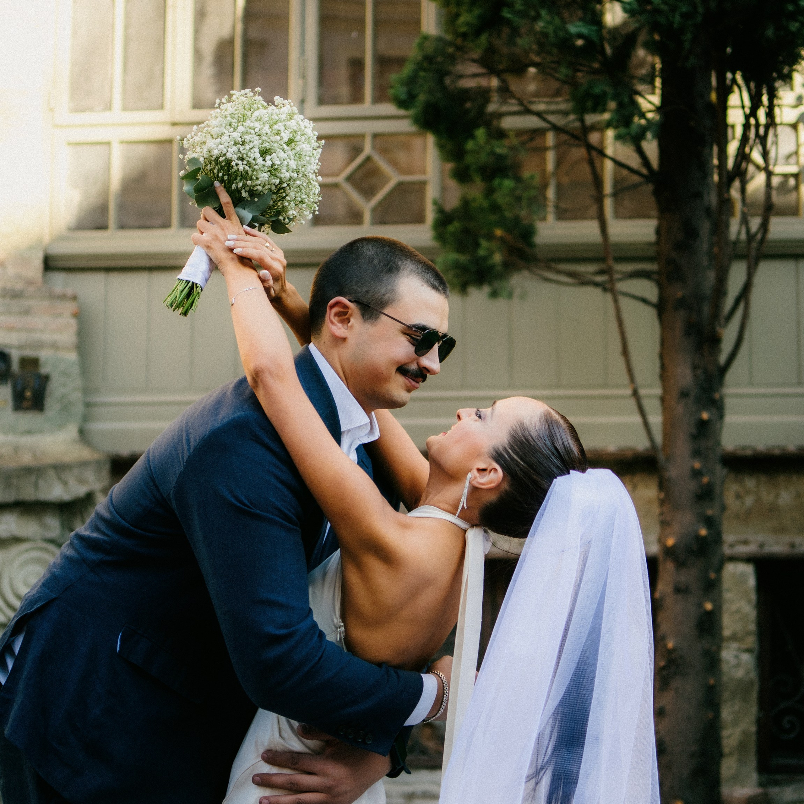 Love’s Red. Lifestyle and wedding photographer in Dubai Valeria Kikvidze