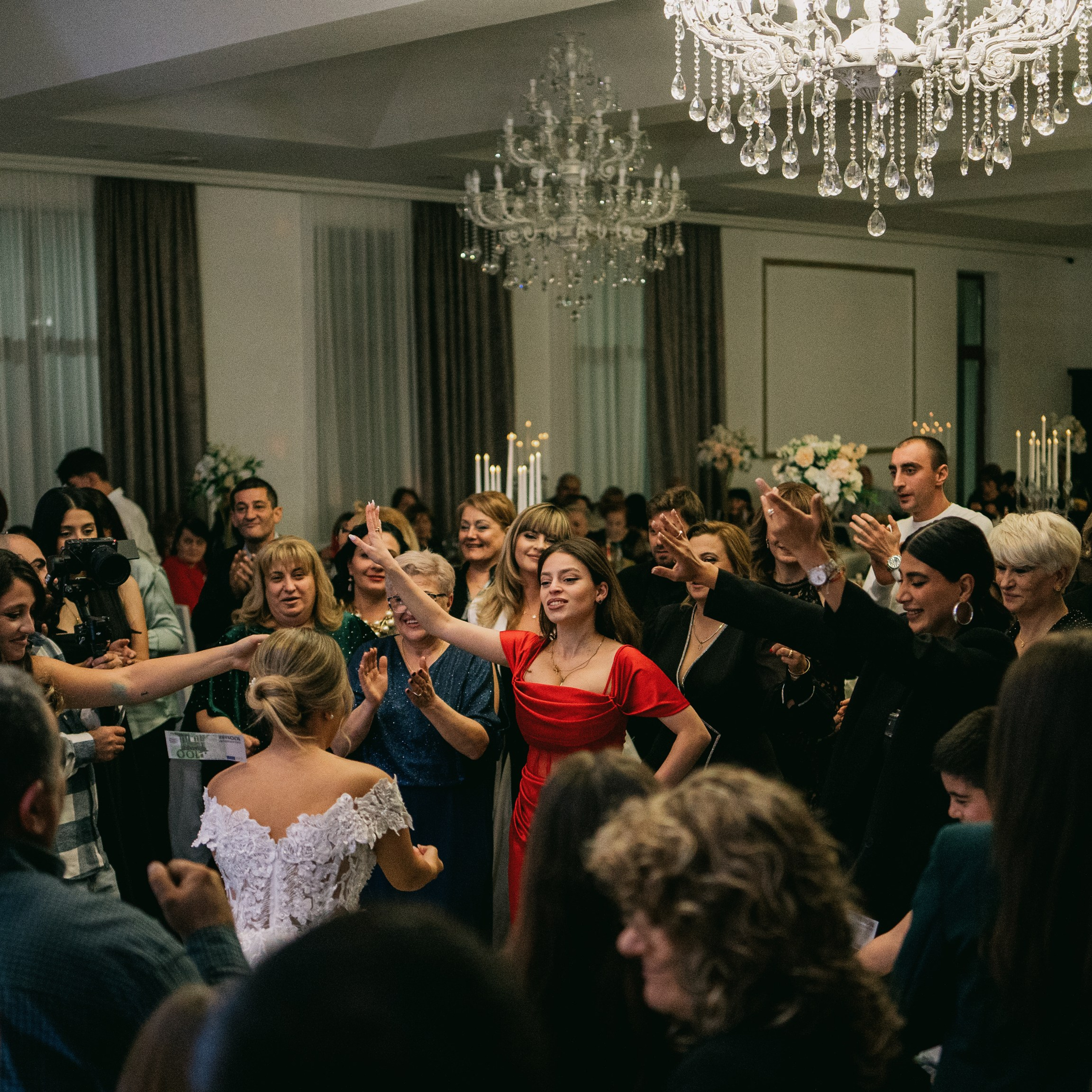 Shining lights. Lifestyle and wedding photographer in Dubai Valeria Kikvidze