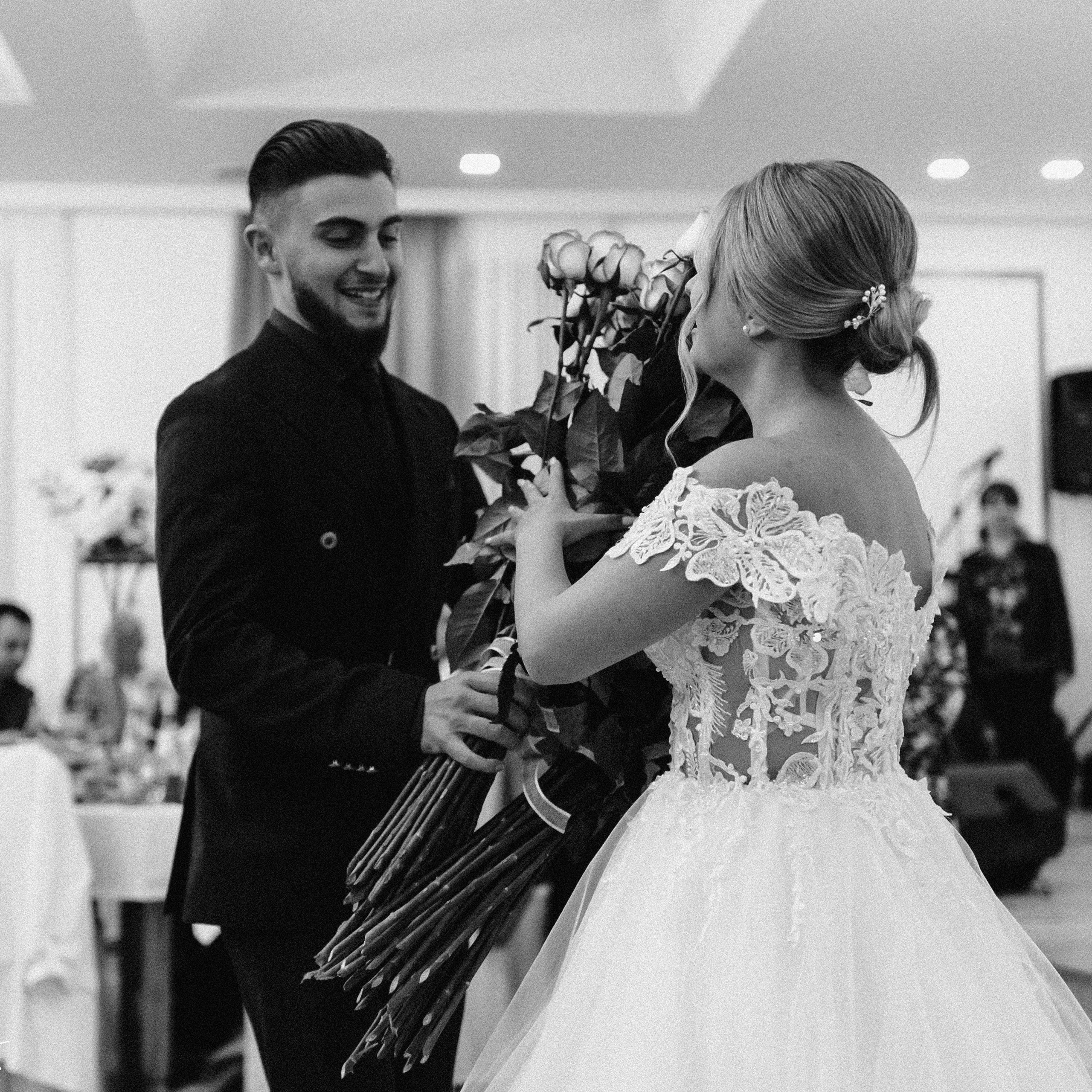 Mari B&W. Lifestyle and wedding photographer in Dubai Valeria Kikvidze