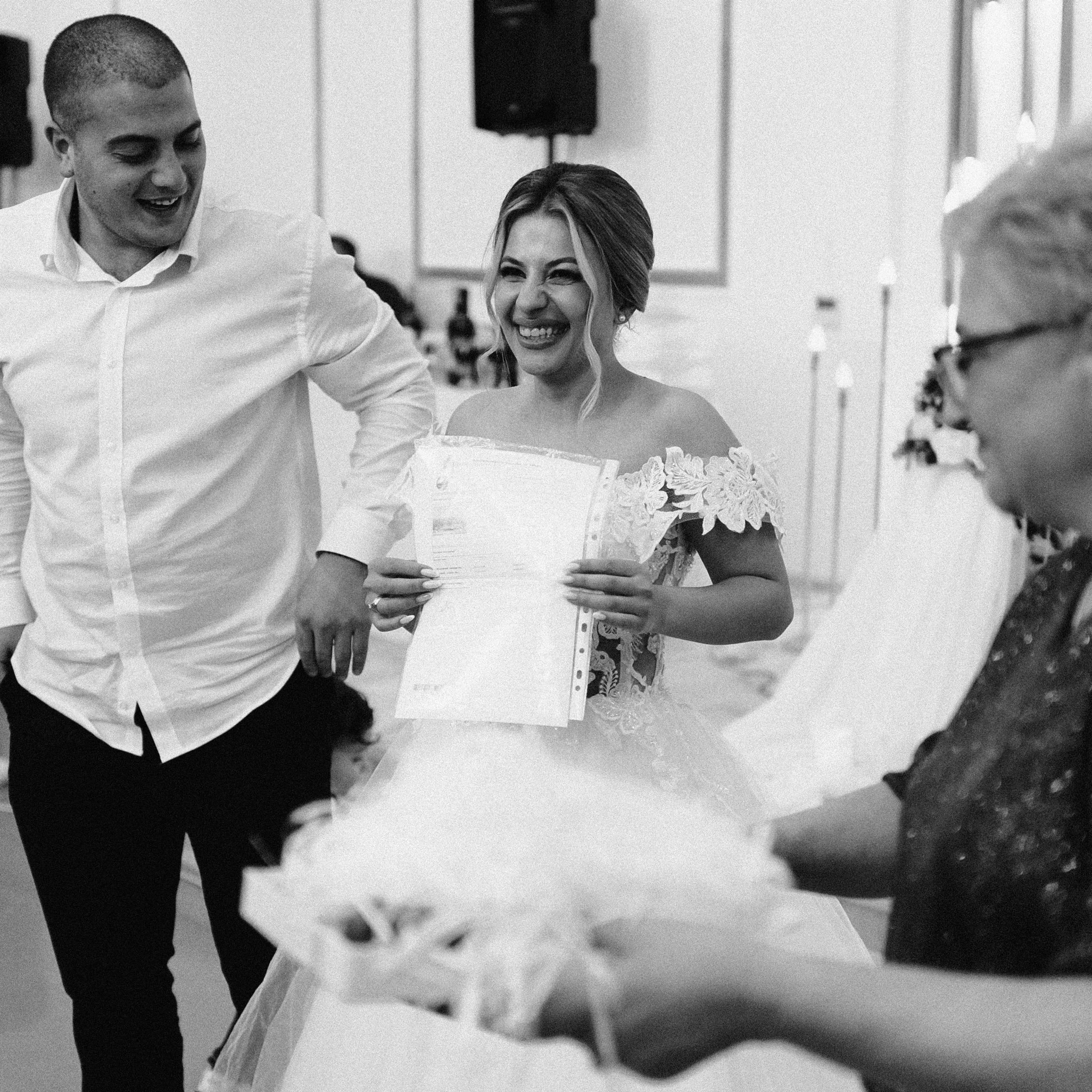 Mari B&W. Lifestyle and wedding photographer in Dubai Valeria Kikvidze