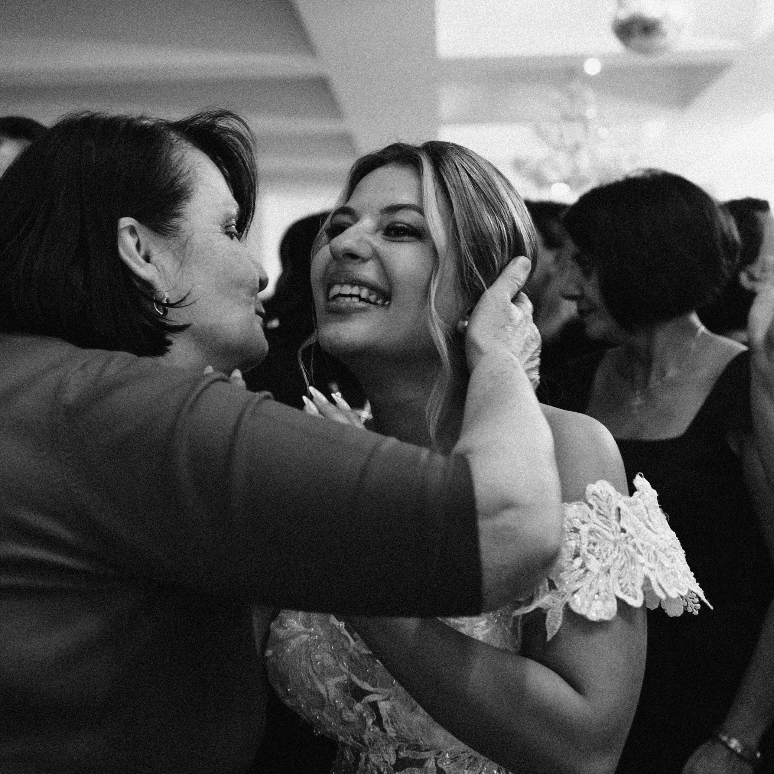 Mari B&W. Lifestyle and wedding photographer in Dubai Valeria Kikvidze