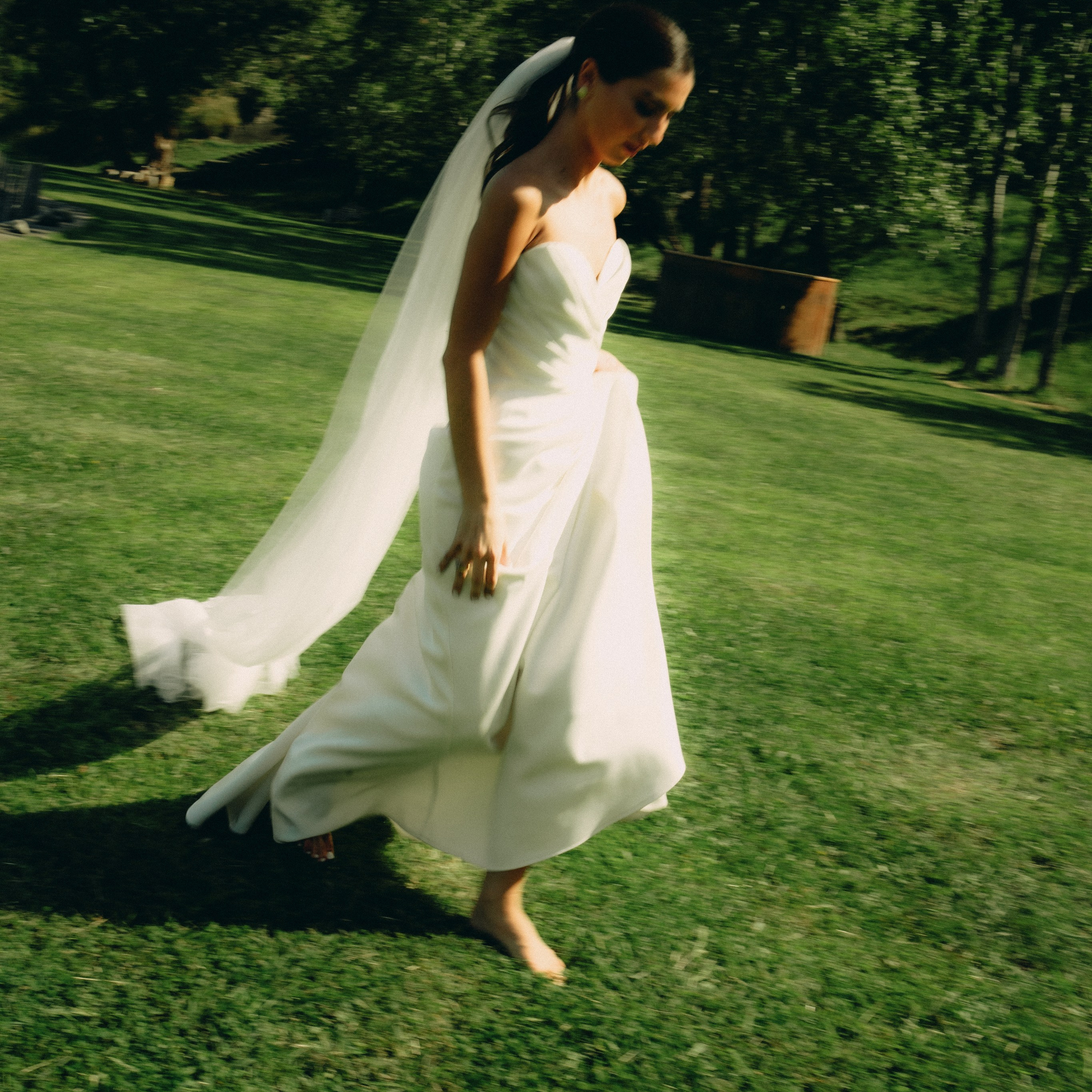 Field of love. Lifestyle and wedding photographer in Dubai Valeria Kikvidze