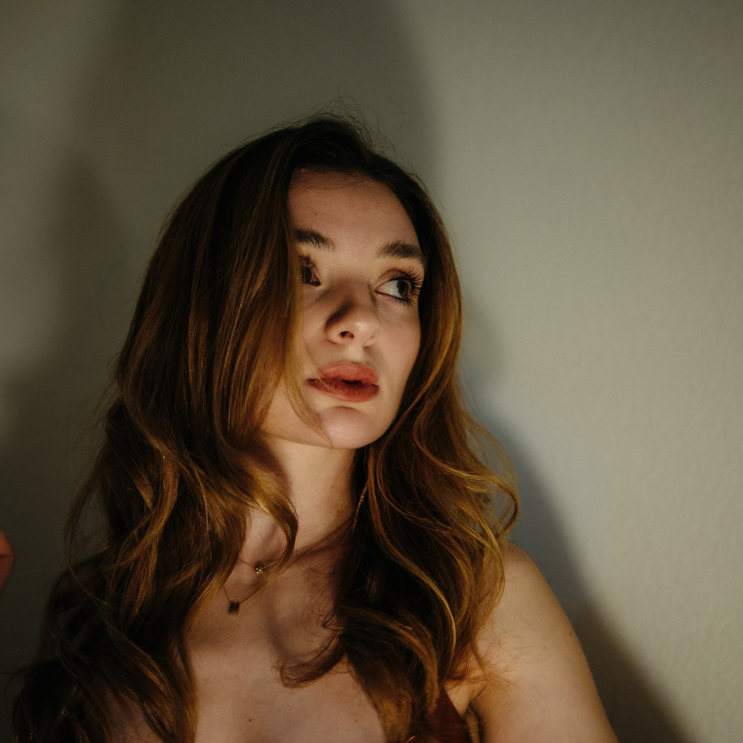 Glam. Lifestyle and wedding photographer in Dubai Valeria Kikvidze