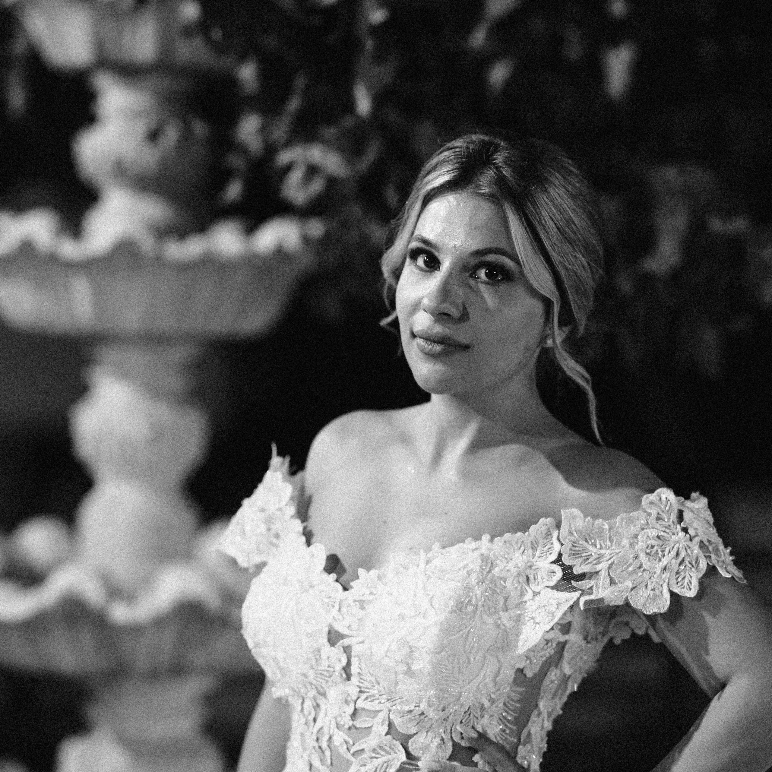 Mari B&W. Lifestyle and wedding photographer in Dubai Valeria Kikvidze