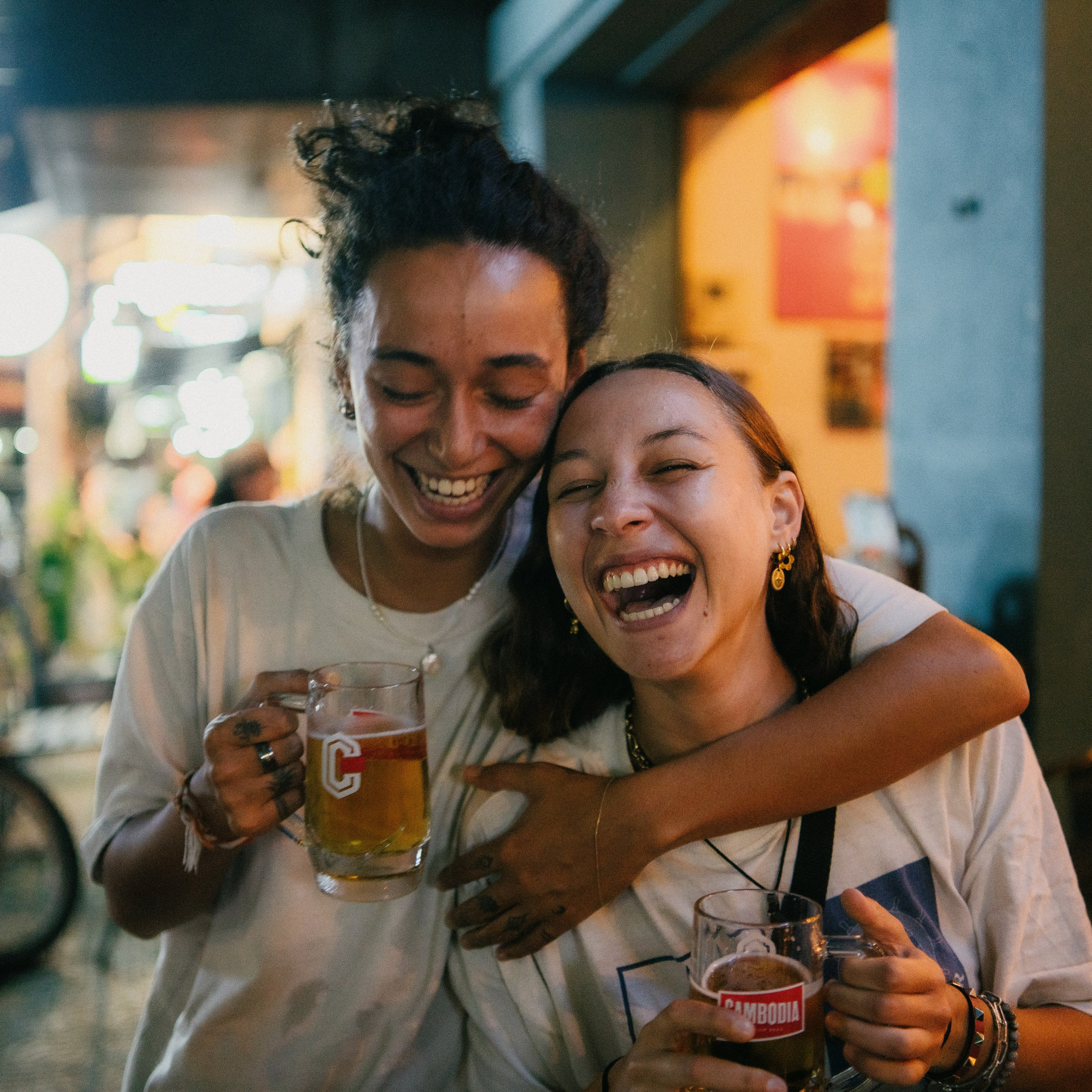 Chloe & Zoe. Lifestyle and wedding photographer in Dubai Valeria Kikvidze