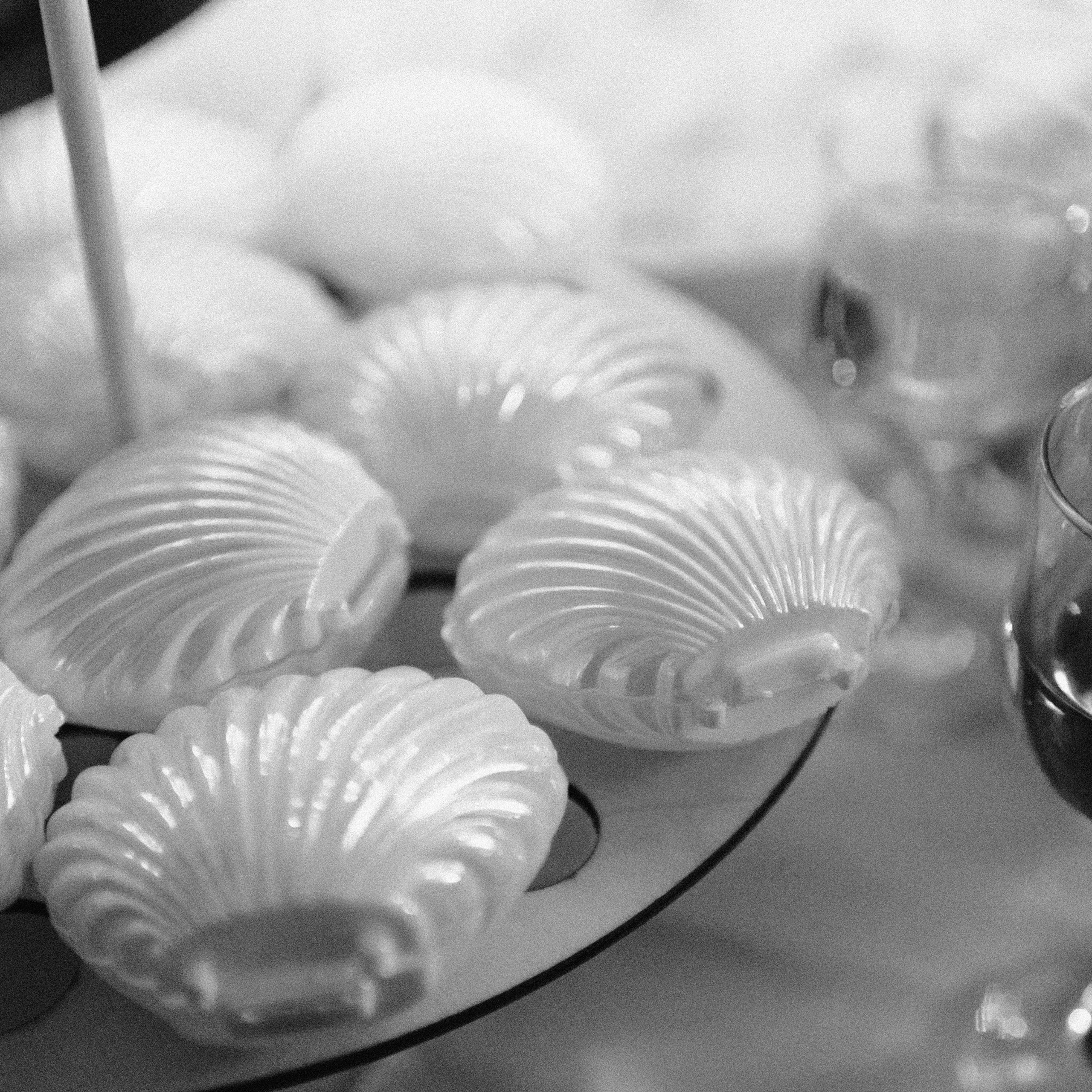 Mari B&W. Lifestyle and wedding photographer in Dubai Valeria Kikvidze