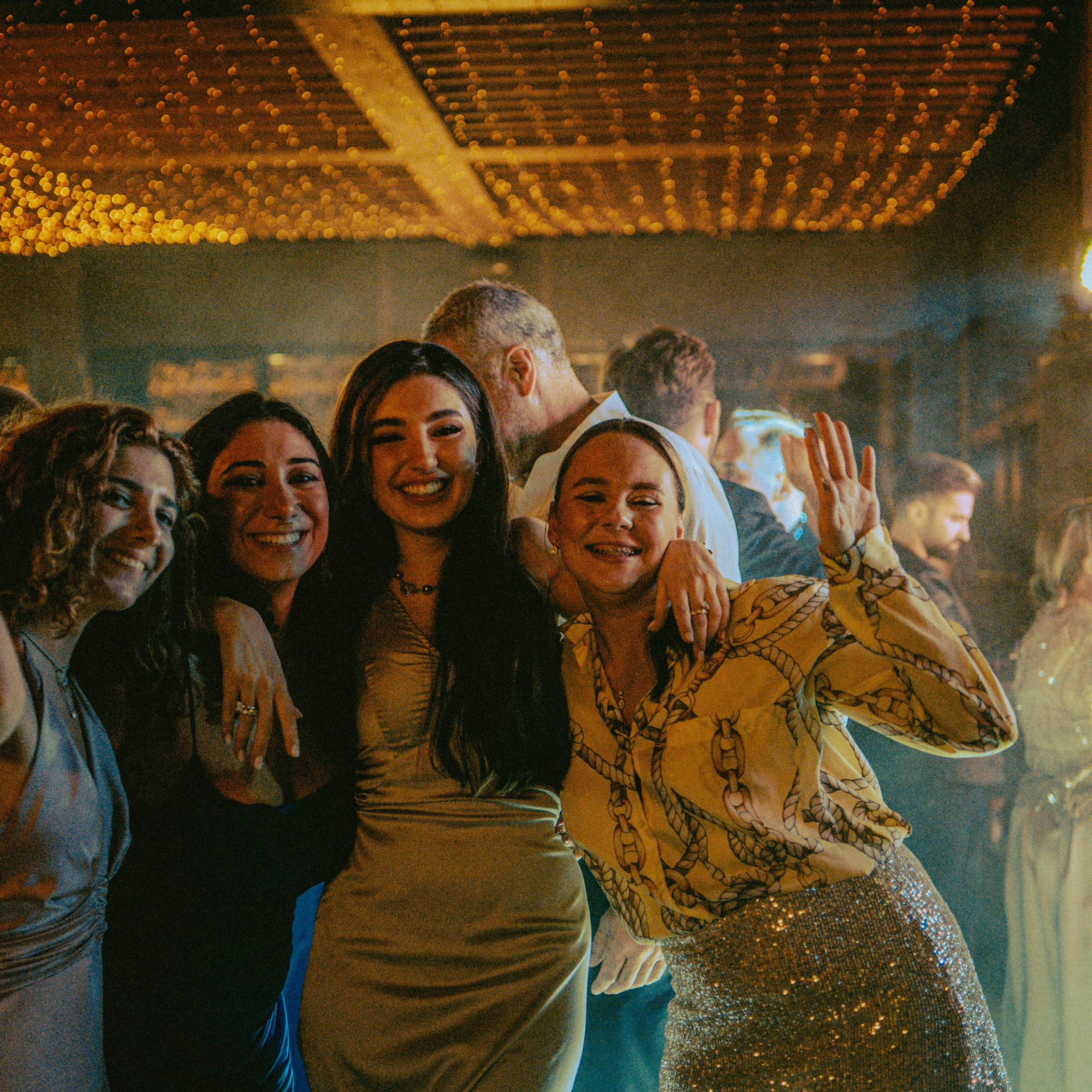 Dance. Lifestyle and wedding photographer in Dubai Valeria Kikvidze