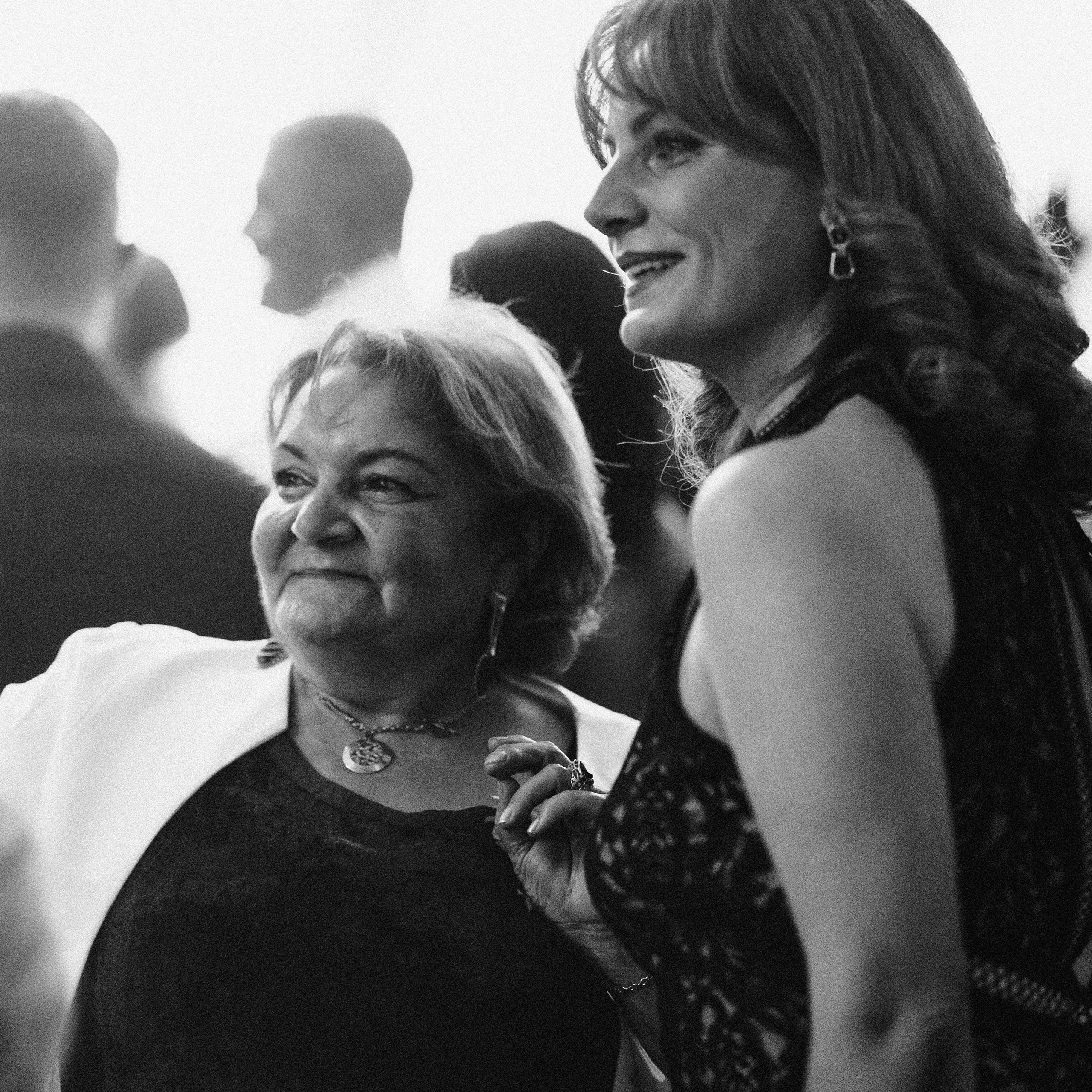 Mari B&W. Lifestyle and wedding photographer in Dubai Valeria Kikvidze