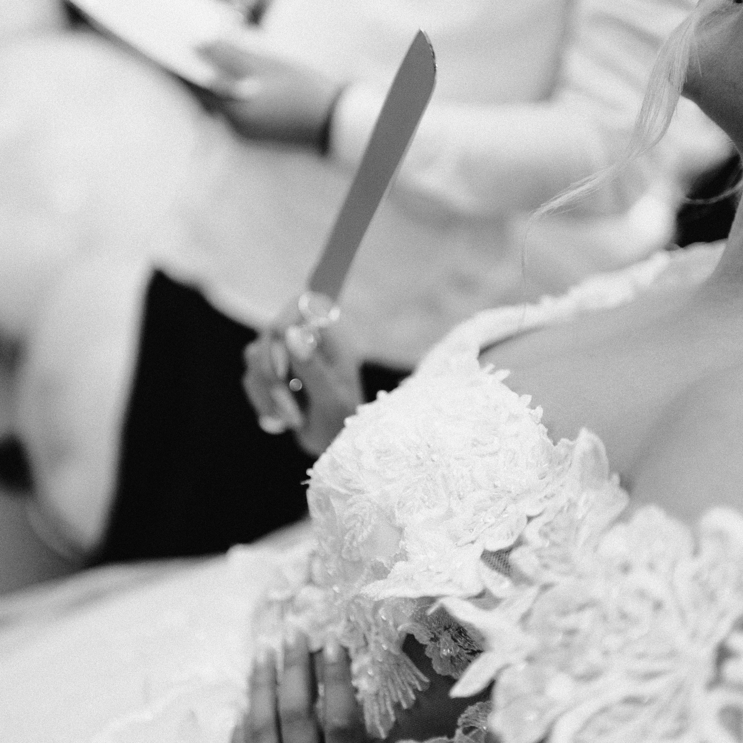 Mari B&W. Lifestyle and wedding photographer in Dubai Valeria Kikvidze