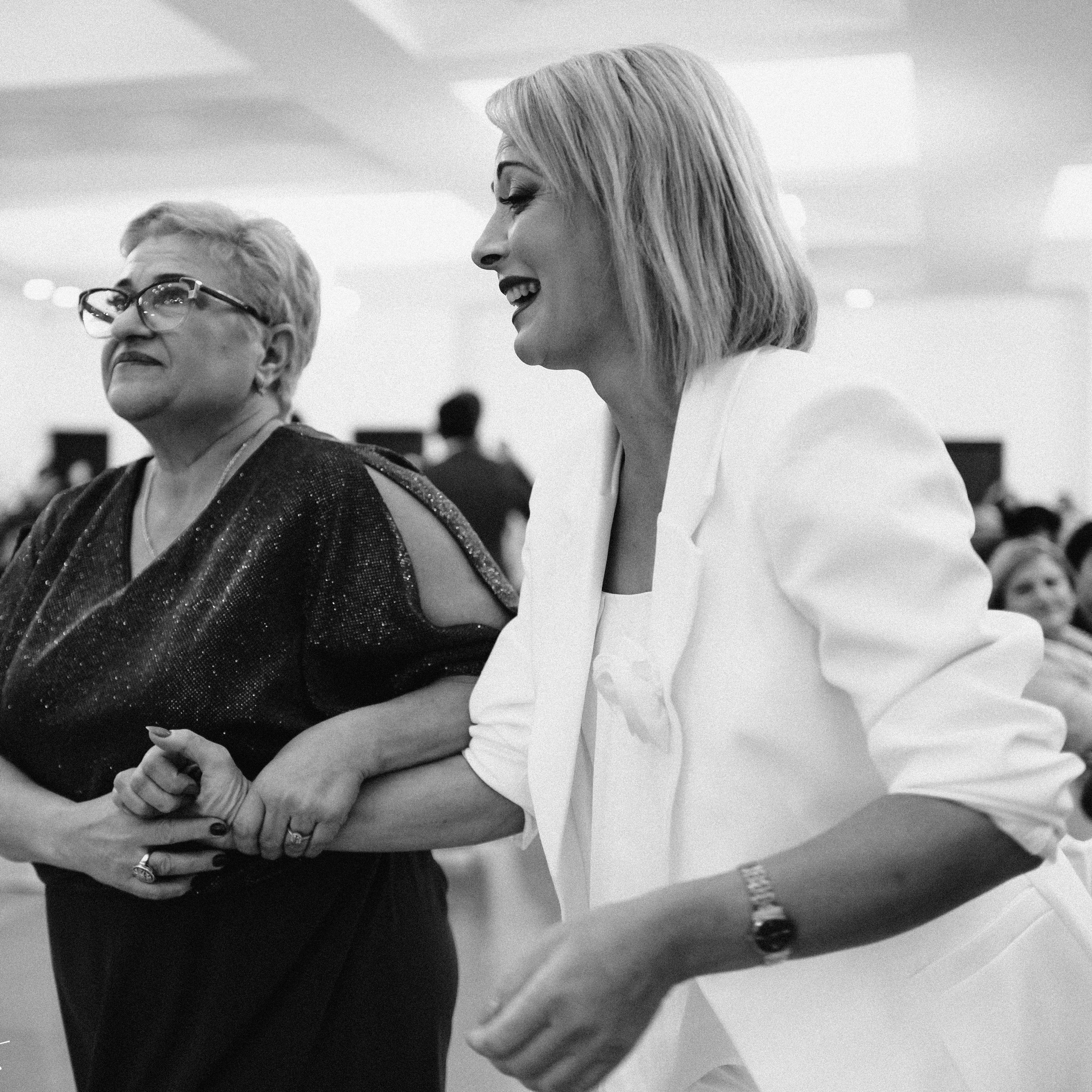 Mari B&W. Lifestyle and wedding photographer in Dubai Valeria Kikvidze