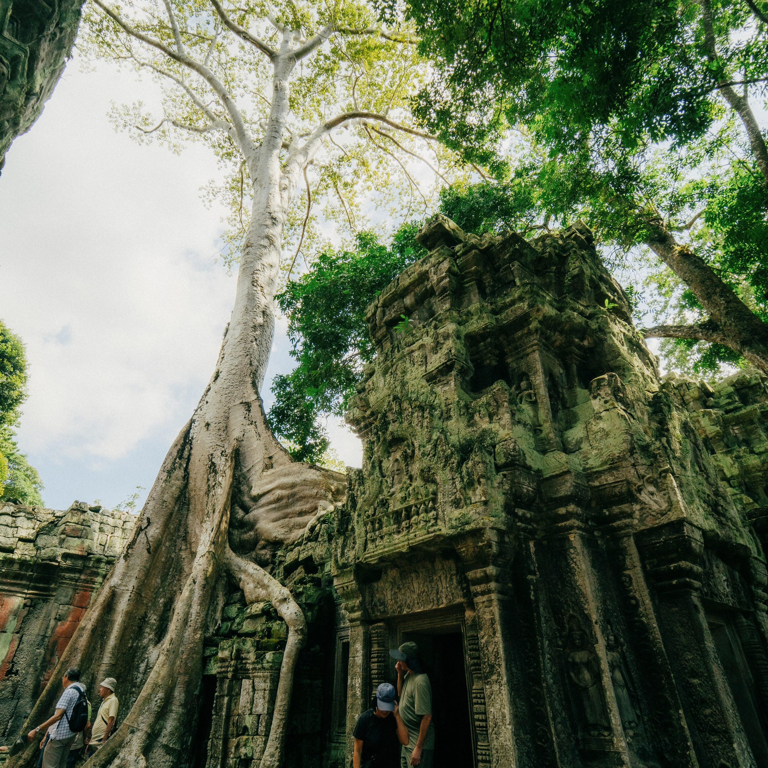 Angkor Wat. Lifestyle and wedding photographer in Dubai Valeria Kikvidze