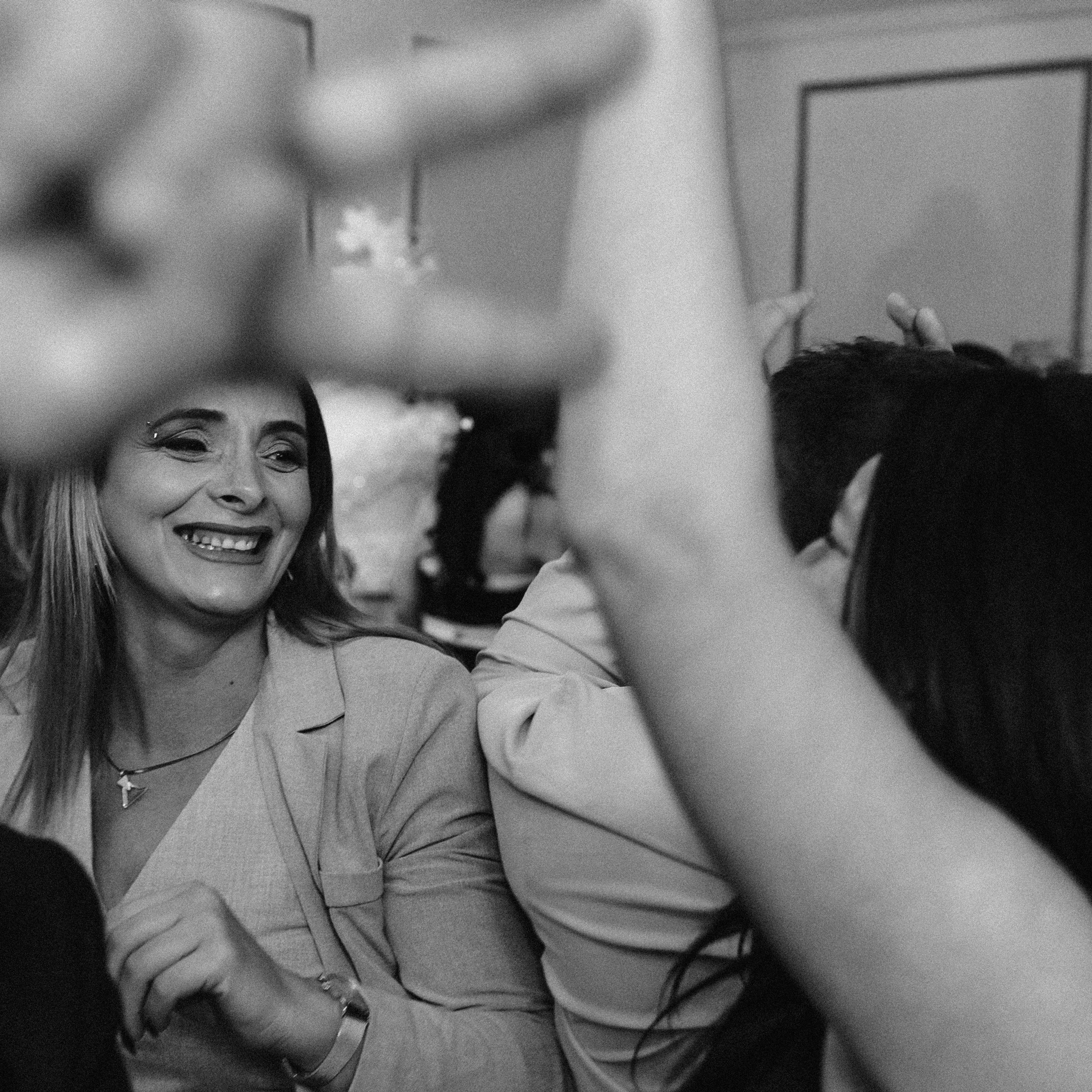 Mari B&W. Lifestyle and wedding photographer in Dubai Valeria Kikvidze