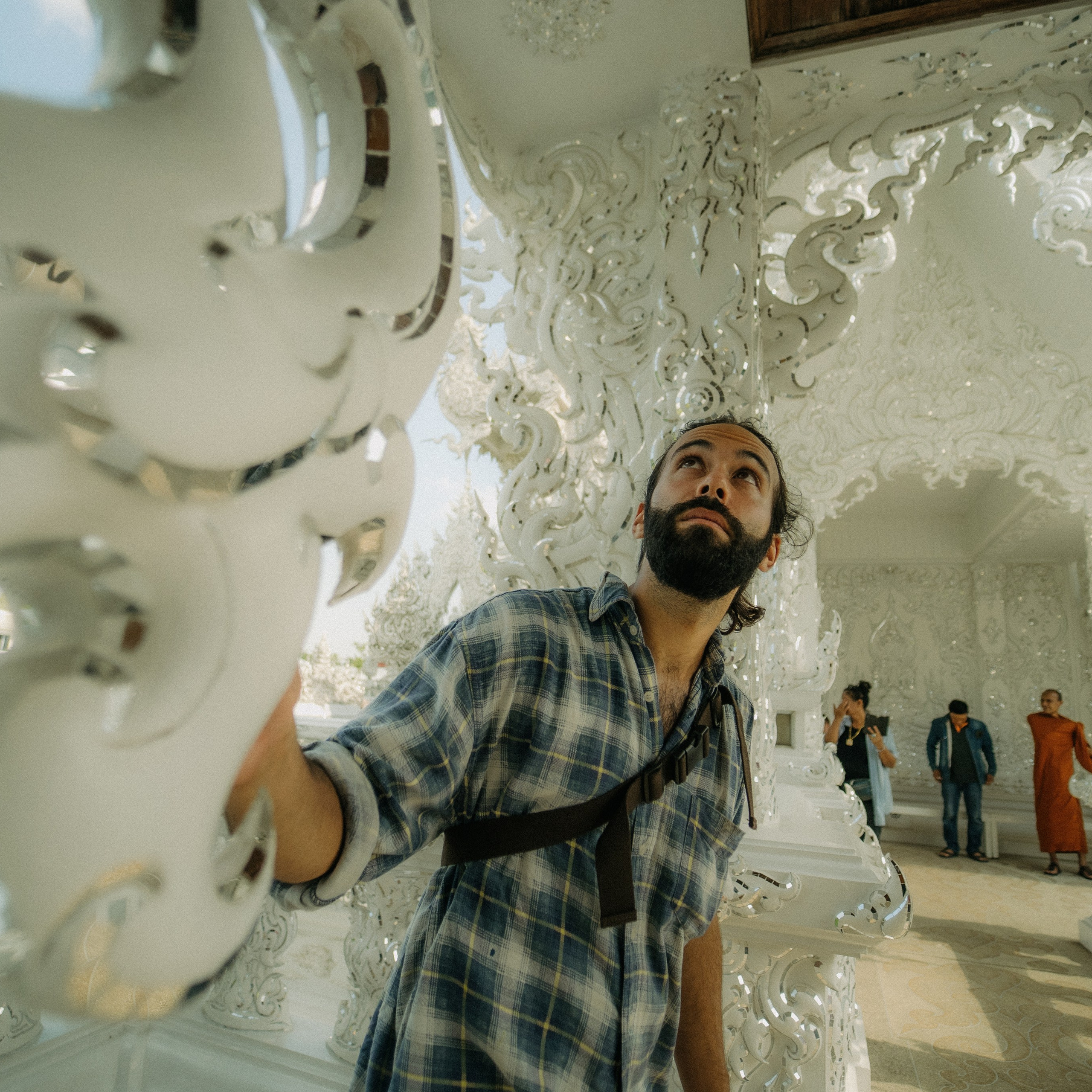 White Temple. Lifestyle and wedding photographer in Dubai Valeria Kikvidze