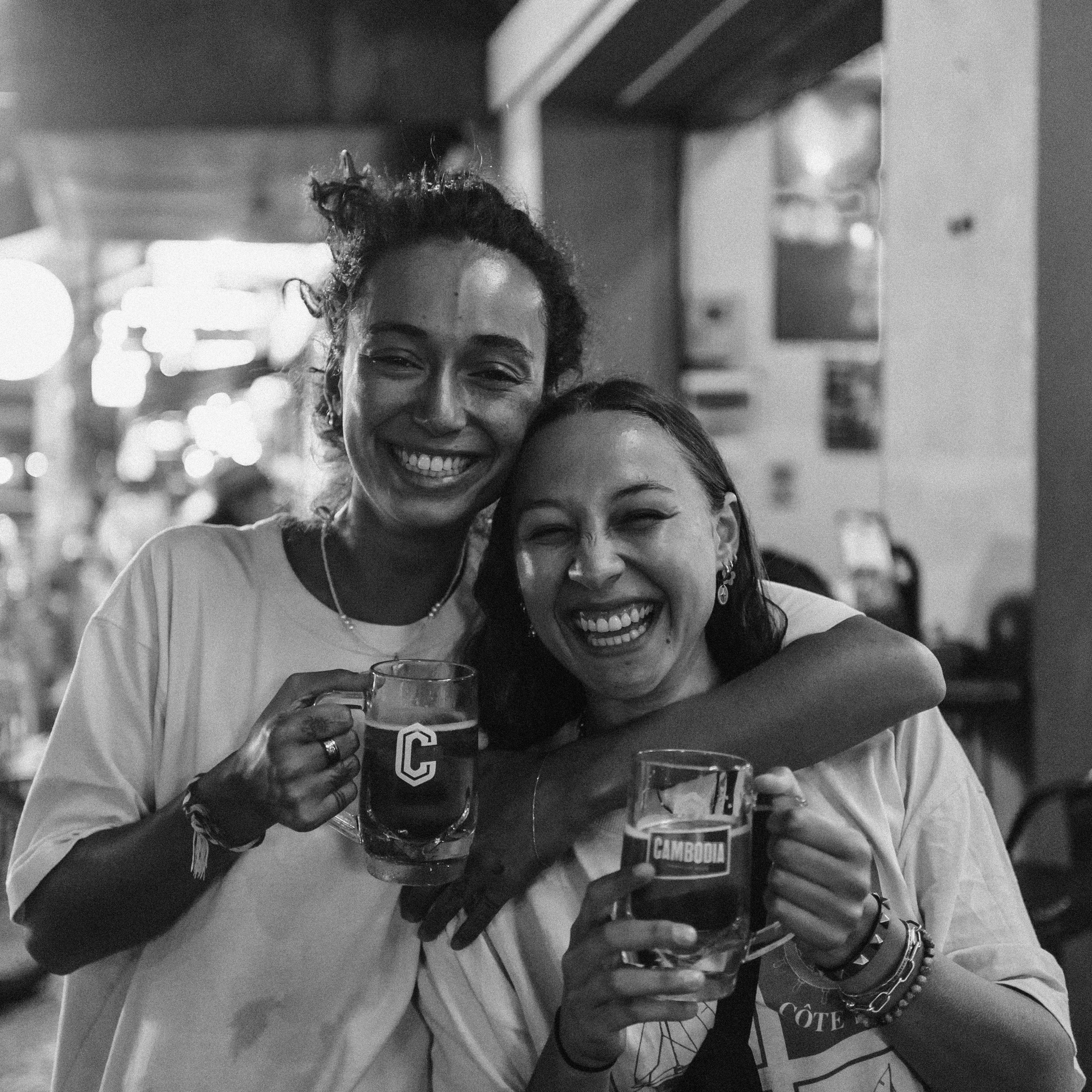 Chloe & Zoe. Lifestyle and wedding photographer in Dubai Valeria Kikvidze