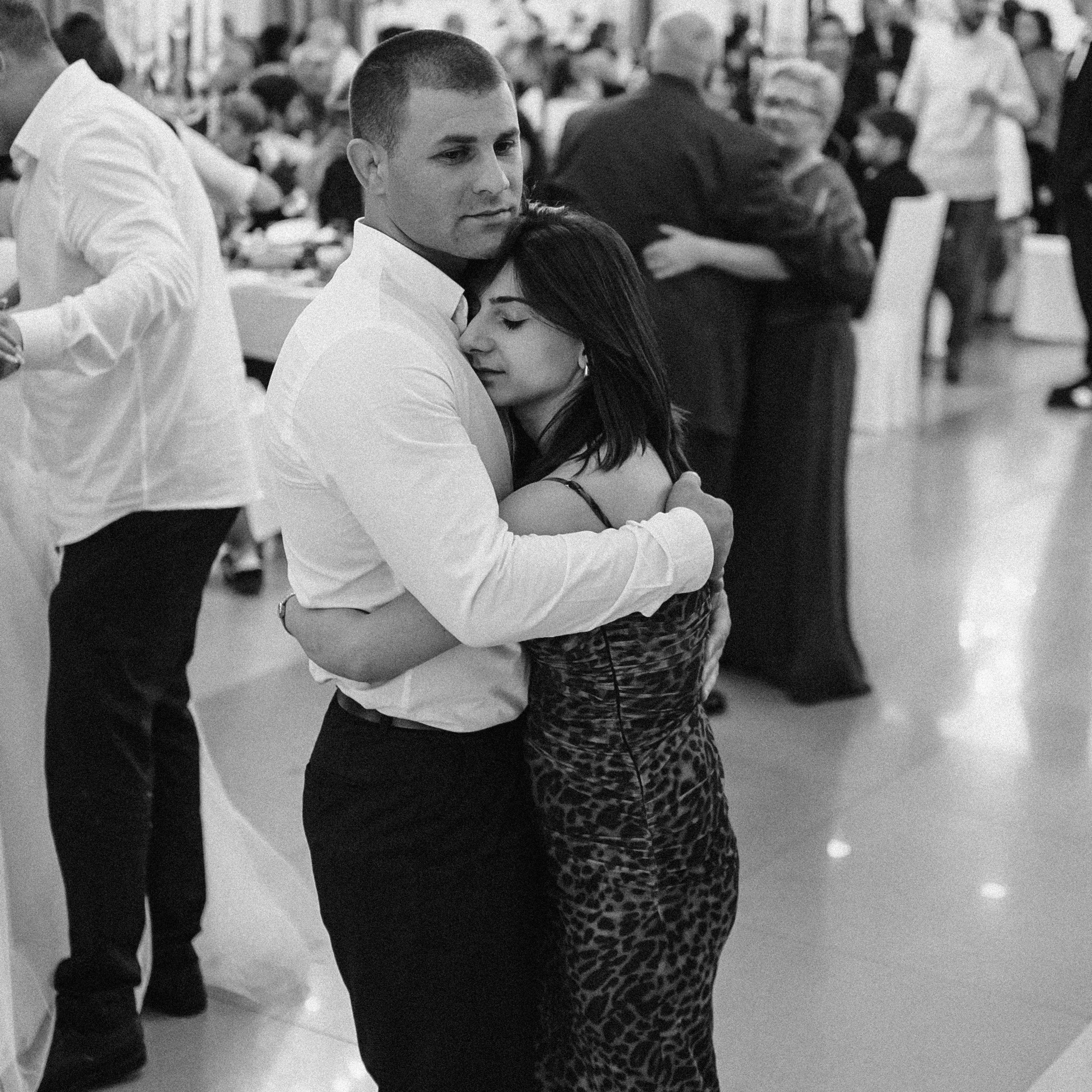 Mari B&W. Lifestyle and wedding photographer in Dubai Valeria Kikvidze