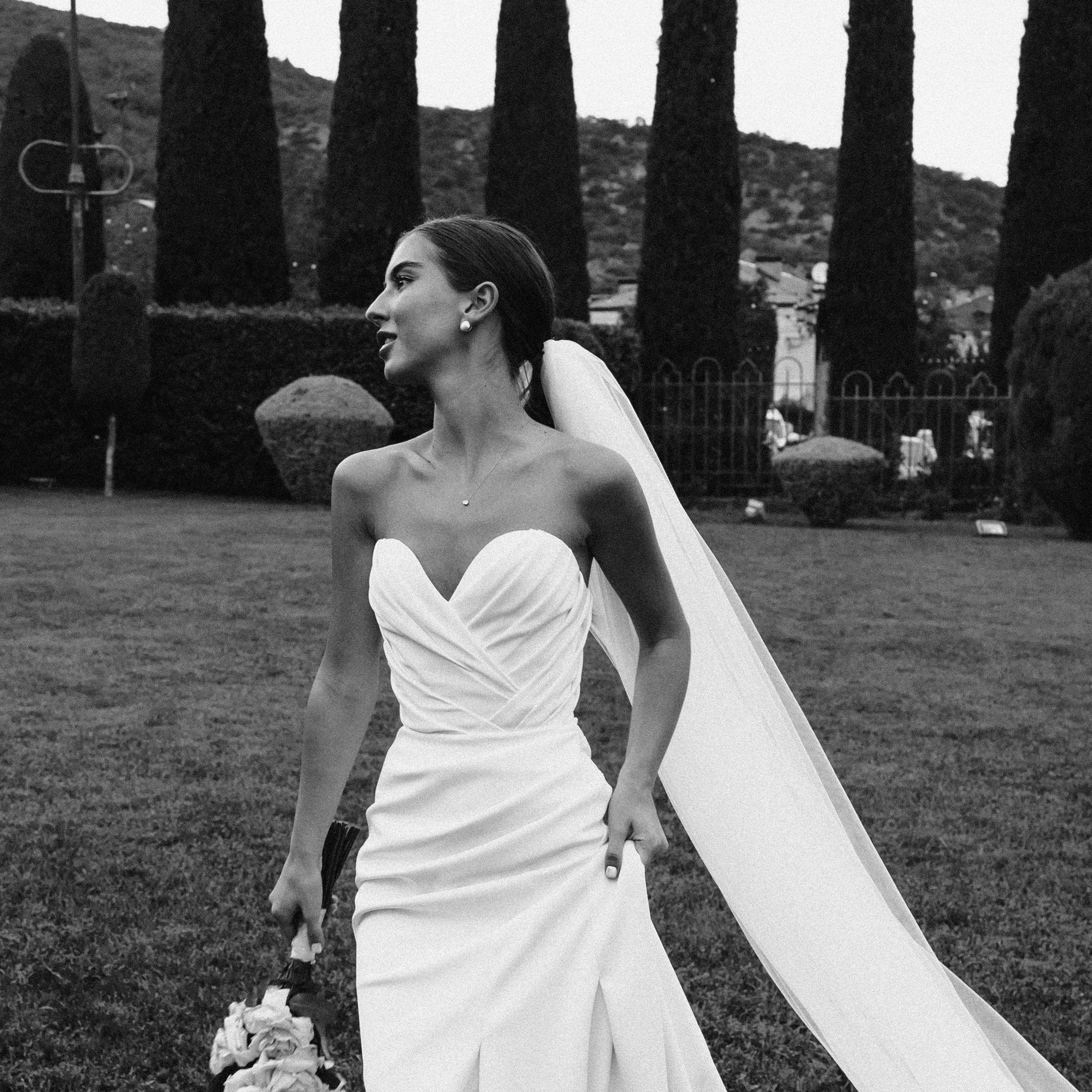 Tata B&W. Lifestyle and wedding photographer in Dubai Valeria Kikvidze