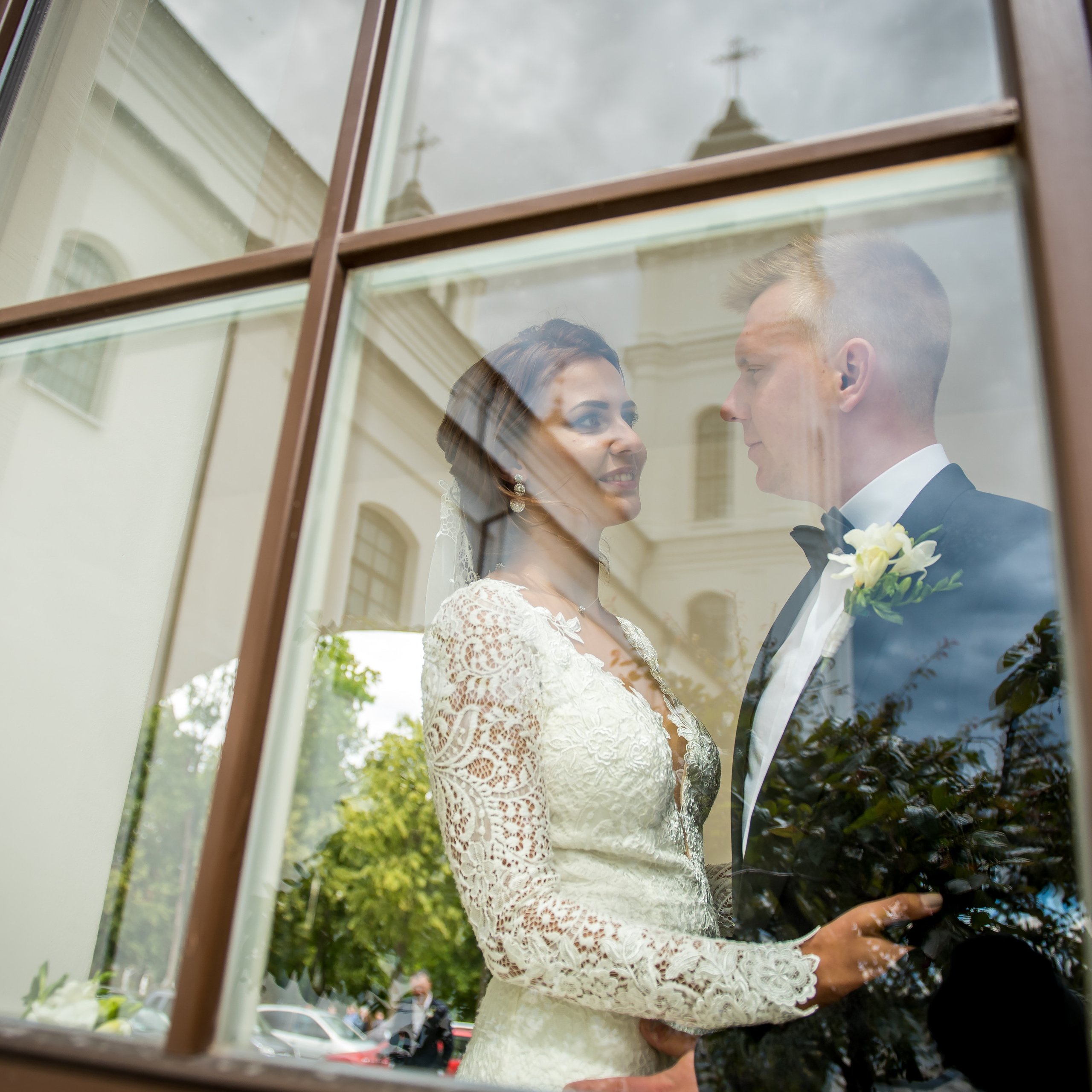 Igor and Alina, Aglona