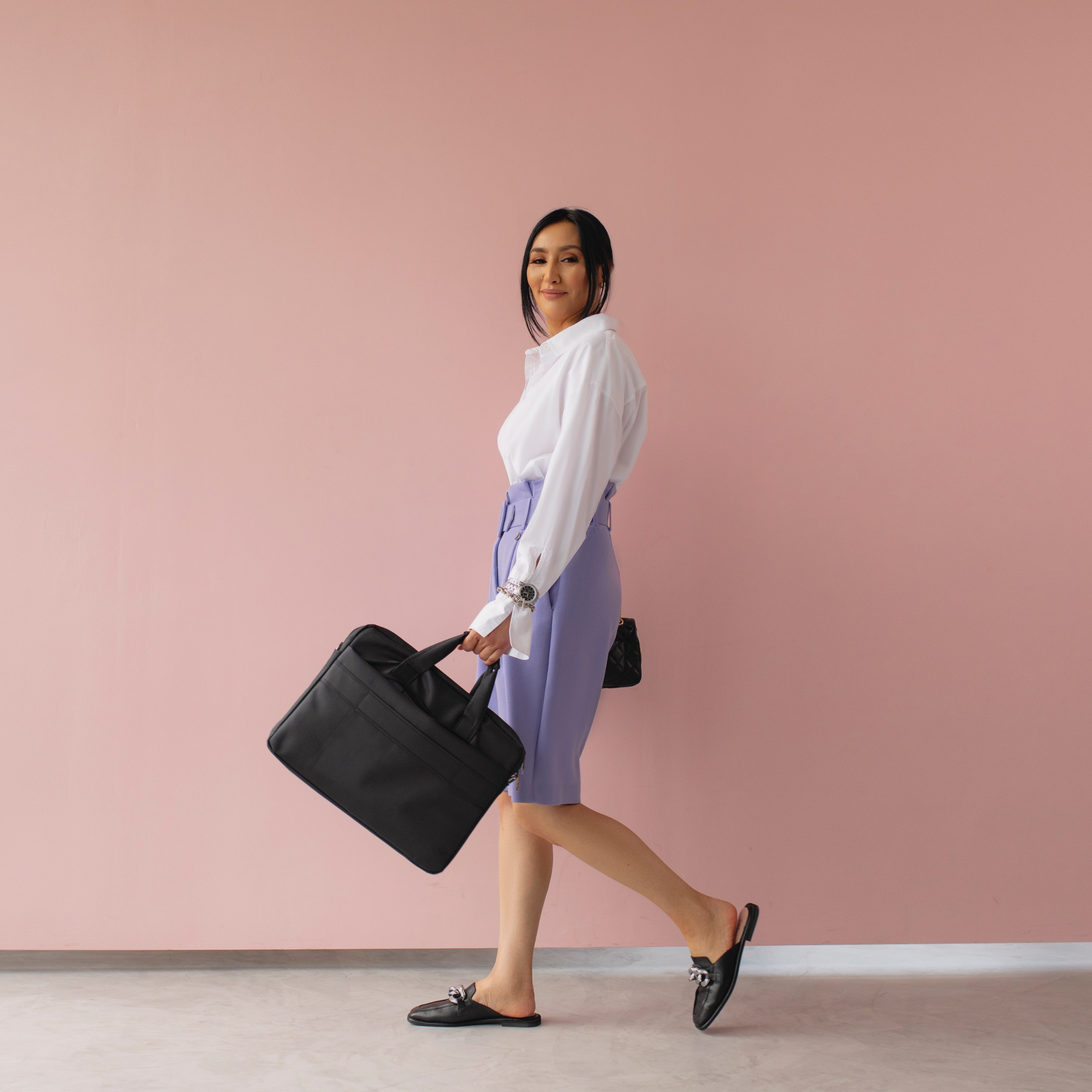 Мадина. Финансы