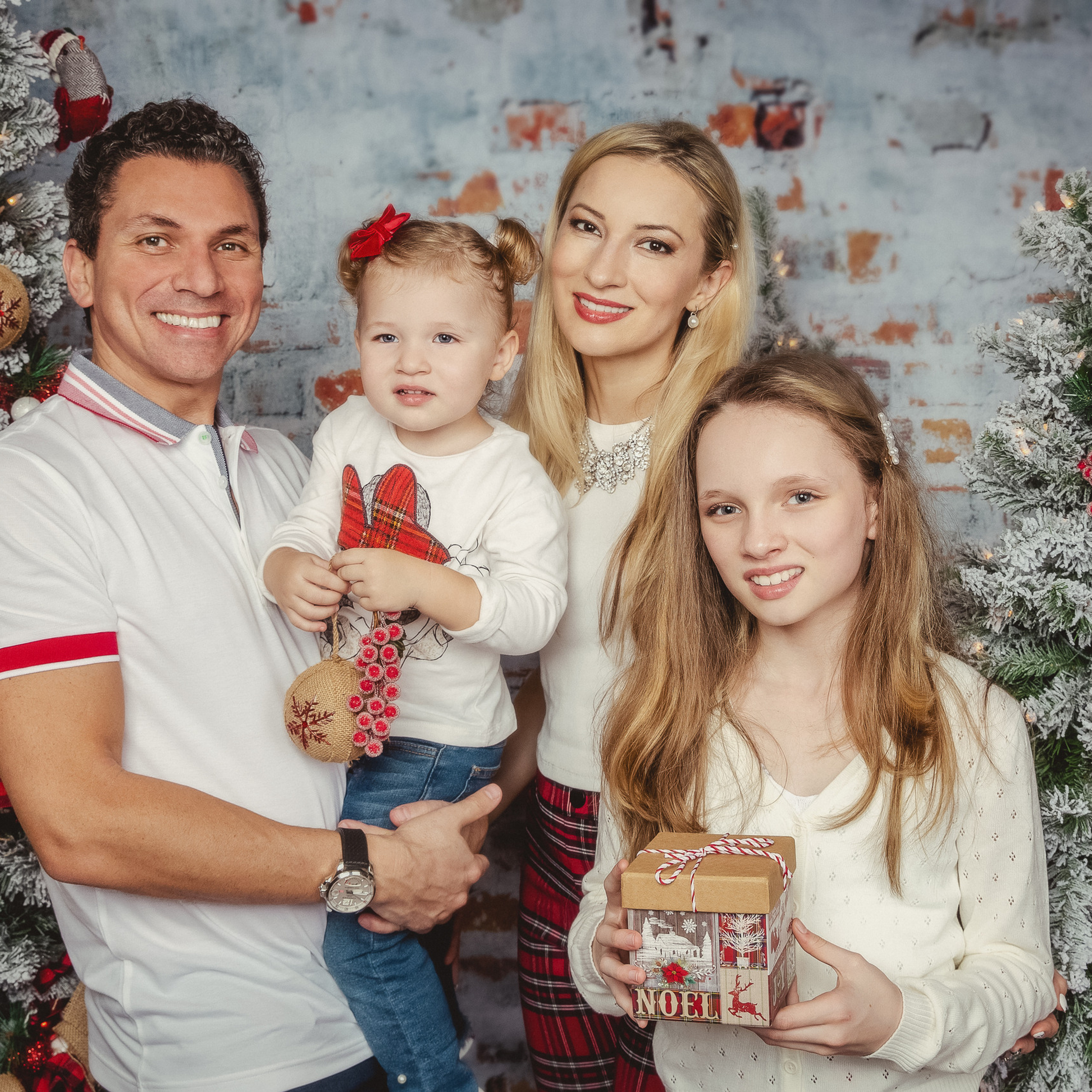 Reviews. Elena Kukhareva