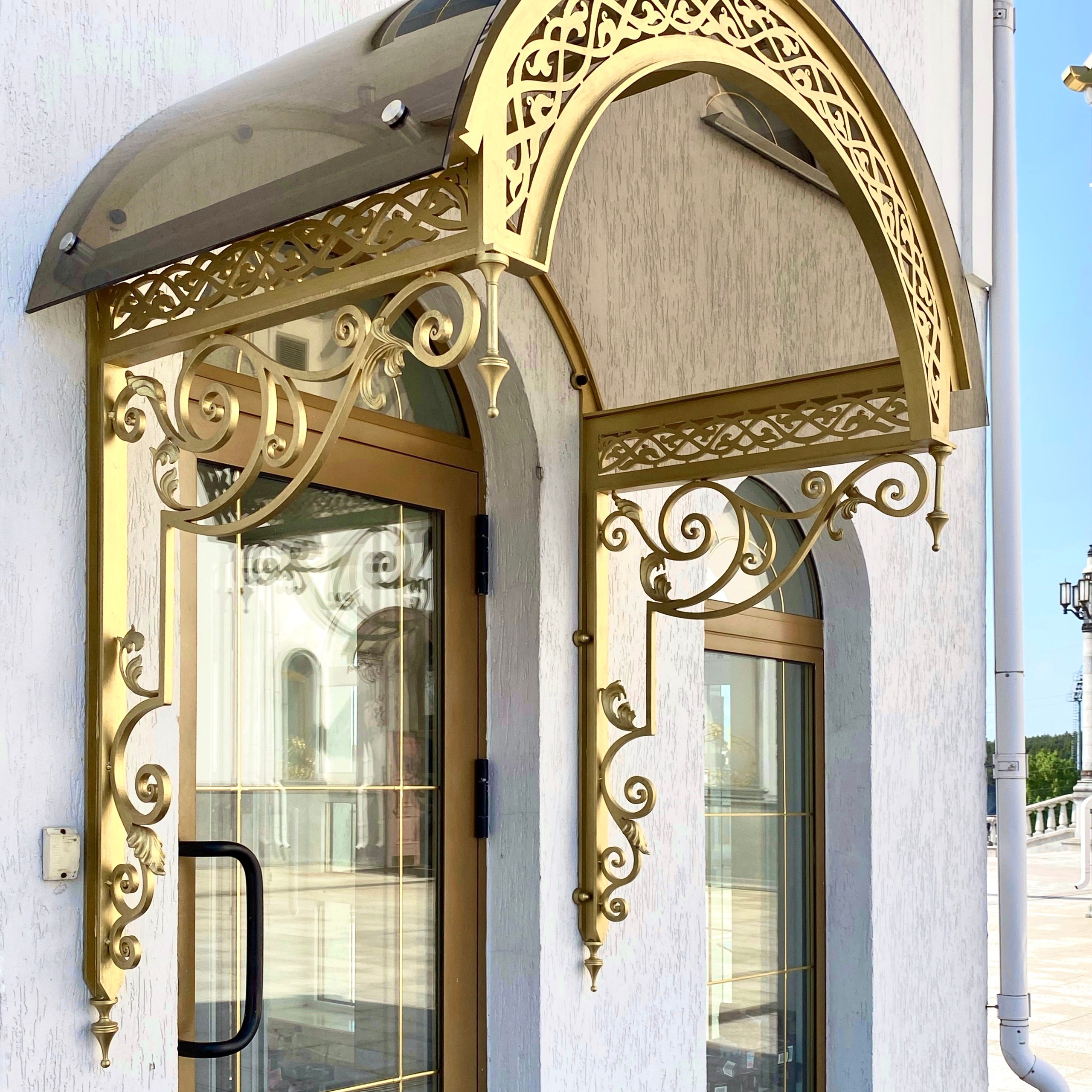 Козырьки Храма-памятника в честь Всех Святых