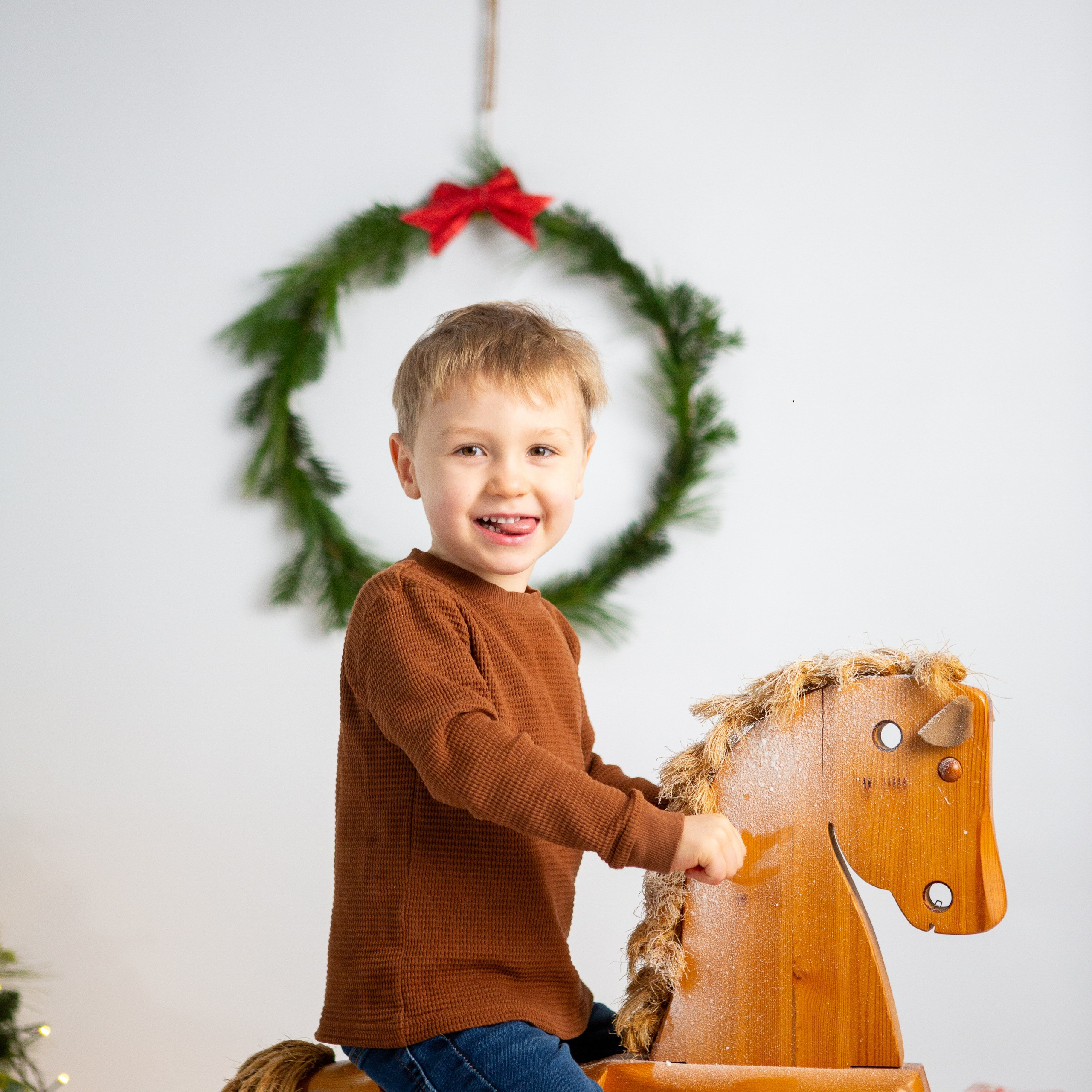 #weihnachtsfotoshooting #weihnachtsfotos #weihnachtsshooting #christmasshooting #kindershooting #weihnachtsminis #kinderfotoshooting #weihnachtsfotografie #weihnachtsaktion #kinderfotograf #kinderfotos #kinderfotografin #familienfotografie #familienfotografin #familienfotograf #familienfotos #familienfoto #familienfotoshooting #dokumentarischefamilienfotografie #natürlichefamilienfotografie #familienfotograflindau #familienfotografiemünchen #familienfotosmünchen #kinderphotography #kindergartenphotography#familienfotografwangen