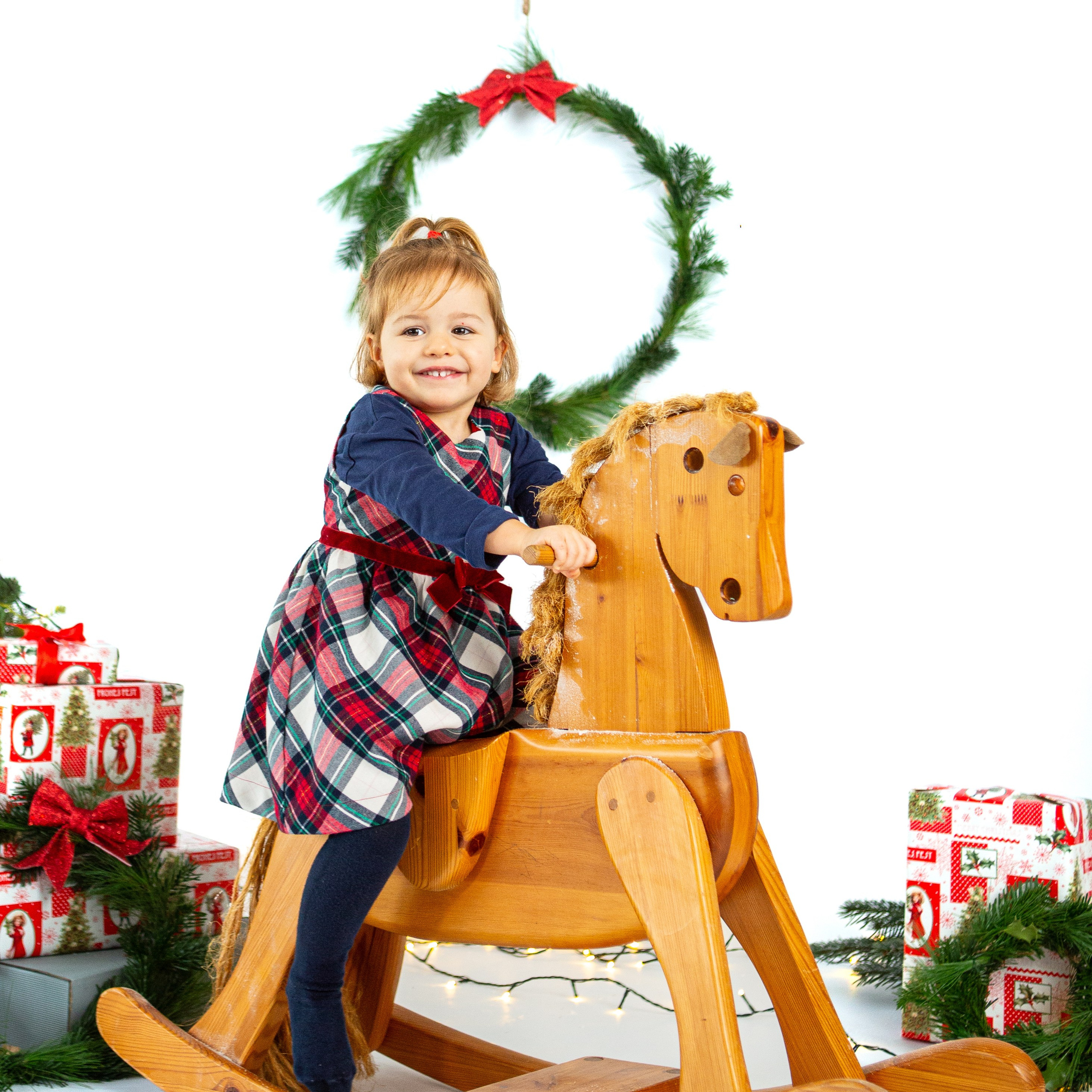 #weihnachtsfotoshooting #weihnachtsfotos #weihnachtsshooting #christmasshooting #kindershooting #weihnachtsminis #kinderfotoshooting #weihnachtsfotografie #weihnachtsaktion #kinderfotograf #kinderfotos #kinderfotografin #familienfotografie #familienfotografin #familienfotograf #familienfotos #familienfoto #familienfotoshooting #dokumentarischefamilienfotografie #natürlichefamilienfotografie #familienfotograflindau #familienfotografiemünchen #familienfotosmünchen #kinderphotography #kindergartenphotography#familienfotografwangen