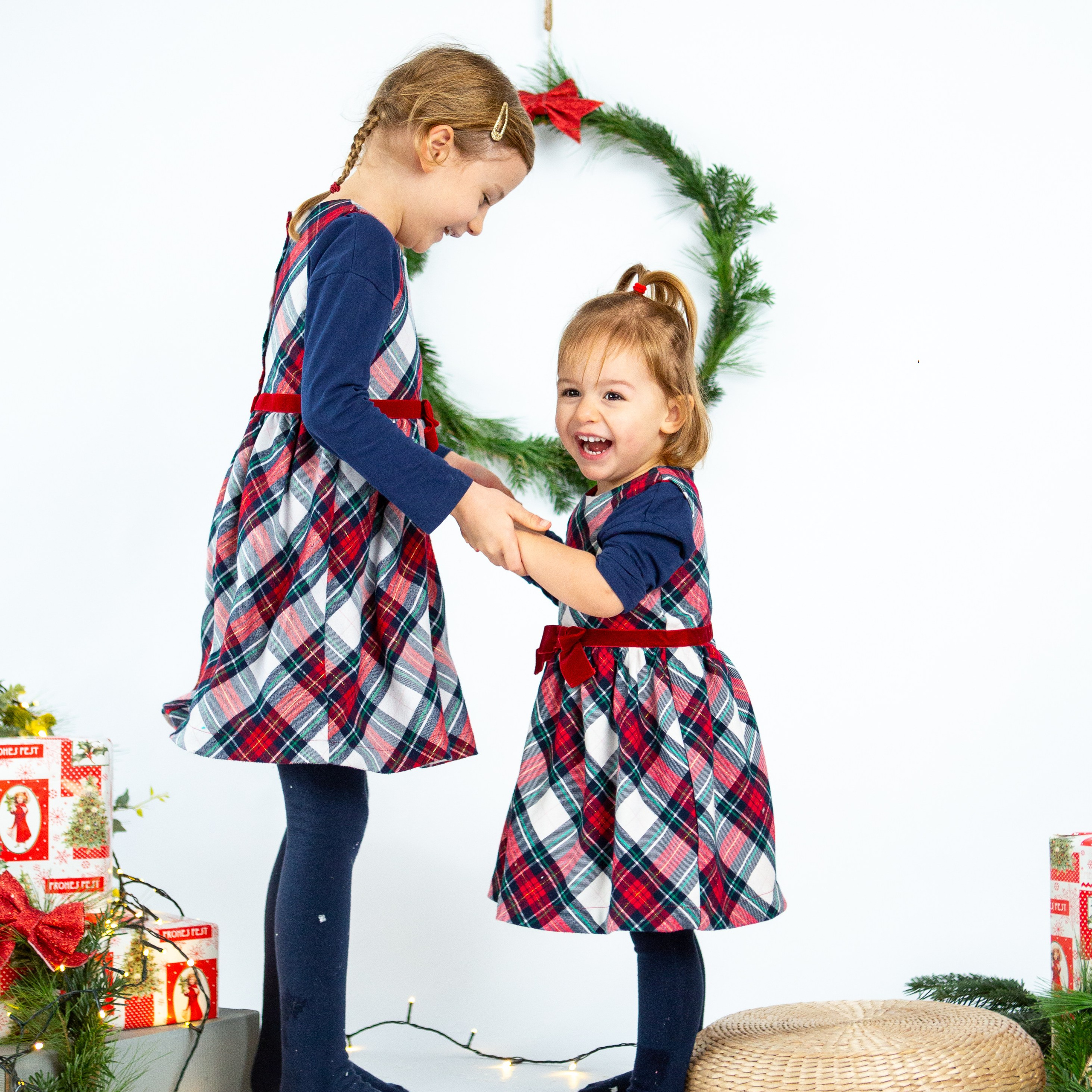 #weihnachtsfotoshooting #weihnachtsfotos #weihnachtsshooting #christmasshooting #kindershooting #weihnachtsminis #kinderfotoshooting #weihnachtsfotografie #weihnachtsaktion #kinderfotograf #kinderfotos #kinderfotografin #familienfotografie #familienfotografin #familienfotograf #familienfotos #familienfoto #familienfotoshooting #dokumentarischefamilienfotografie #natürlichefamilienfotografie #familienfotograflindau #familienfotografiemünchen #familienfotosmünchen #kinderphotography #kindergartenphotography#familienfotografwangen