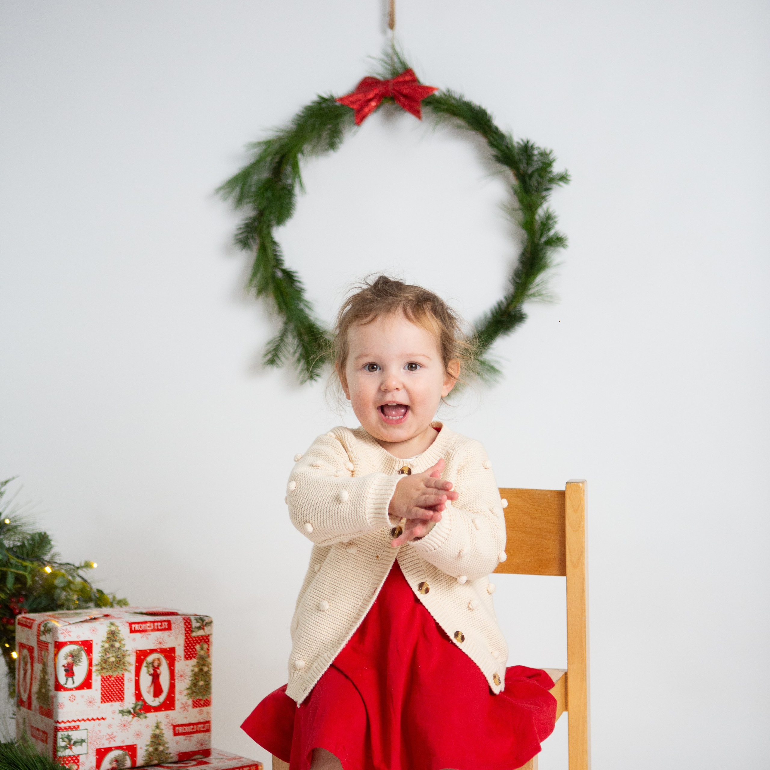 #weihnachtsfotoshooting #weihnachtsfotos #weihnachtsshooting #christmasshooting #kindershooting #weihnachtsminis #kinderfotoshooting #weihnachtsfotografie #weihnachtsaktion #kinderfotograf #kinderfotos #kinderfotografin #familienfotografie #familienfotografin #familienfotograf #familienfotos #familienfoto #familienfotoshooting #dokumentarischefamilienfotografie #natürlichefamilienfotografie #familienfotograflindau #familienfotografiemünchen #familienfotosmünchen #kinderphotography #kindergartenphotography#familienfotografwangen