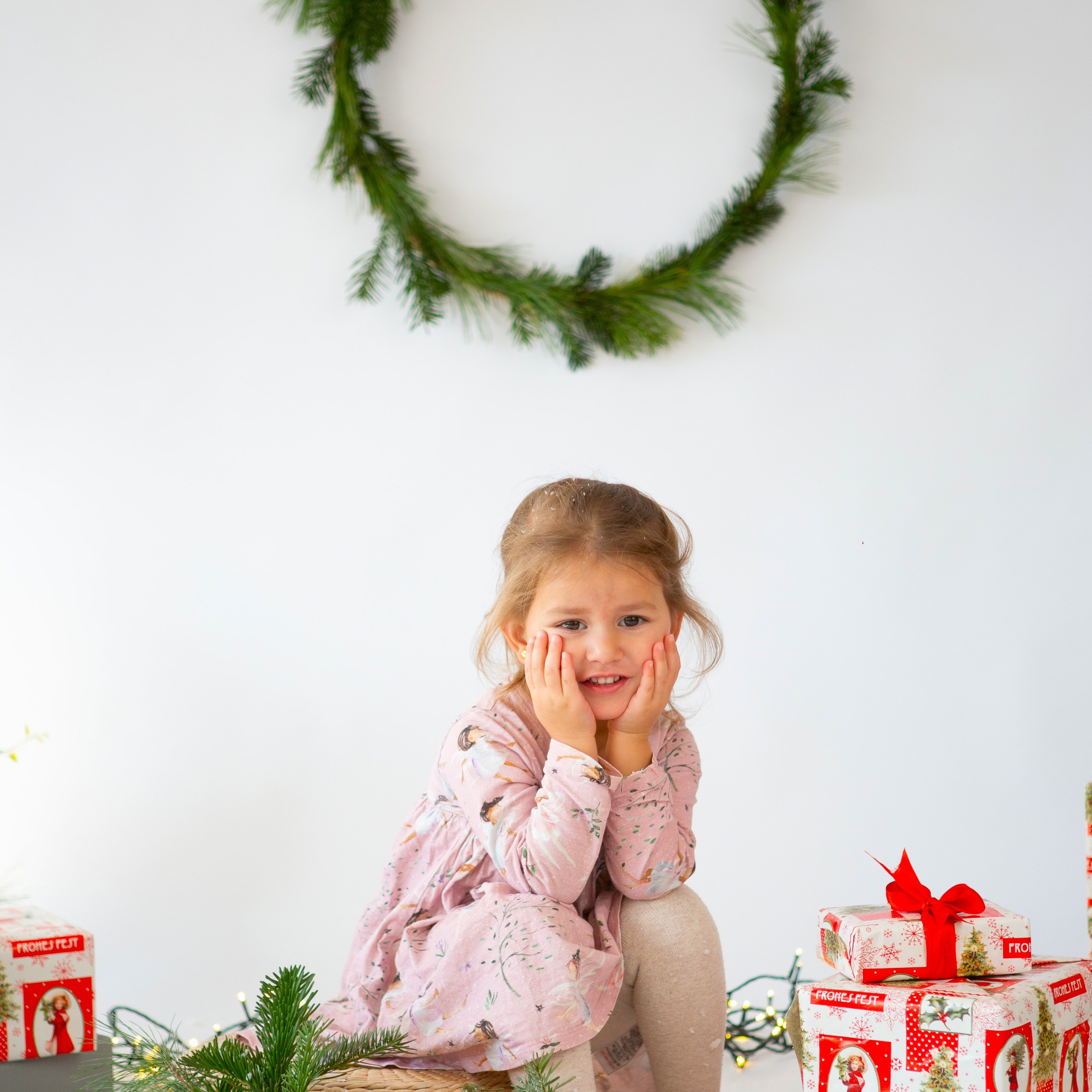 #weihnachtsfotoshooting #weihnachtsfotos #weihnachtsshooting #christmasshooting #kindershooting #weihnachtsminis #kinderfotoshooting #weihnachtsfotografie #weihnachtsaktion #kinderfotograf #kinderfotos #kinderfotografin #familienfotografie #familienfotografin #familienfotograf #familienfotos #familienfoto #familienfotoshooting #dokumentarischefamilienfotografie #natürlichefamilienfotografie #familienfotograflindau #familienfotografiemünchen #familienfotosmünchen #kinderphotography #kindergartenphotography#familienfotografwangen