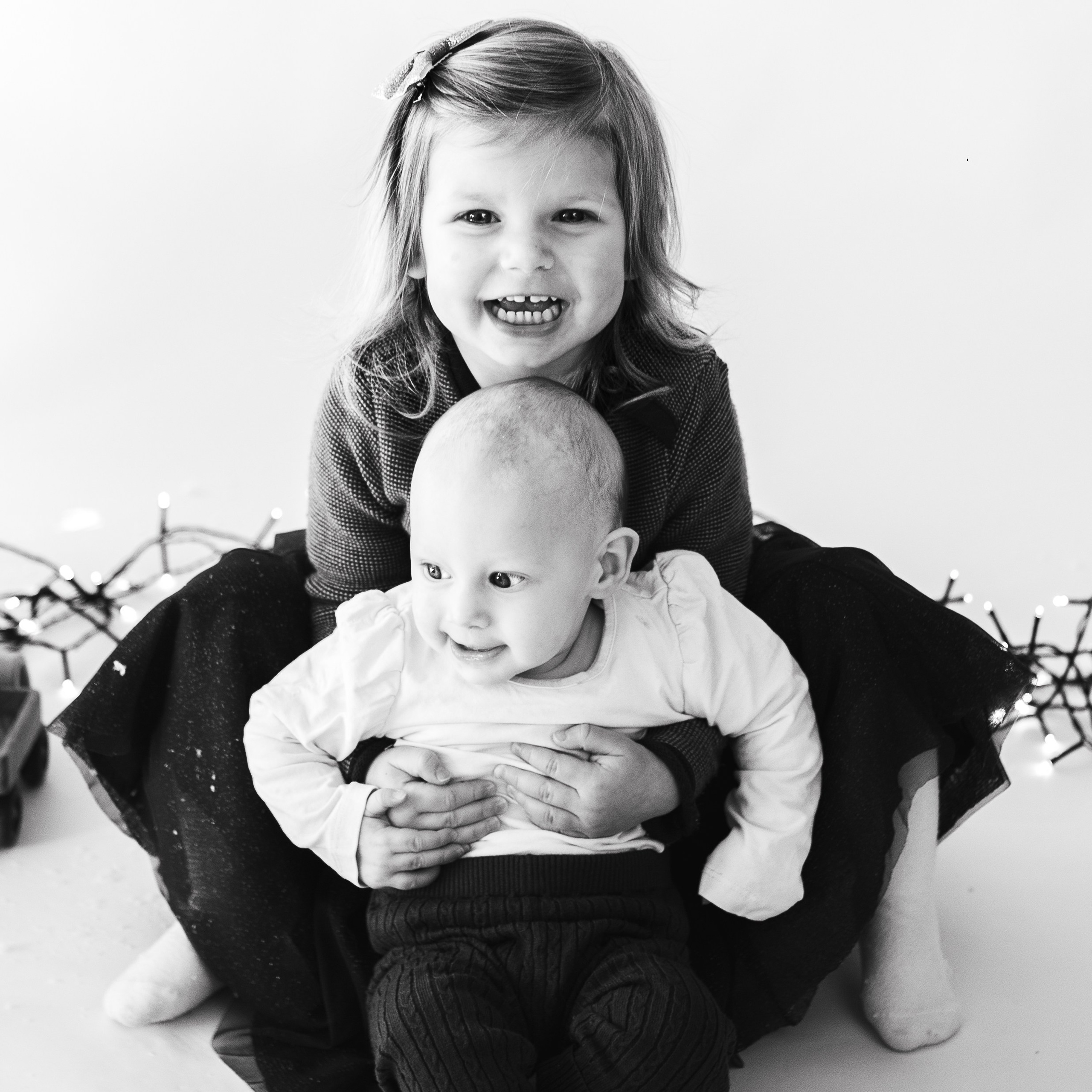 #weihnachtsfotoshooting #weihnachtsfotos #weihnachtsshooting #christmasshooting #kindershooting #weihnachtsminis #kinderfotoshooting #kinderfotoshootingwangen#kinderfotoshooting allgäu#weihnachtsfotografie #weihnachtsaktion #kinderfotograf #kinderfotos #kinderfotografin #familienfotografie #familienfotografin #familienfotograf #familienfotos #familienfoto #familienfotoshooting #dokumentarischefamilienfotografie #natürlichefamilienfotografie #familienfotograflindau #familienfotografiemünchen #familienfotosmünchen #kinderphotography #kindergartenphotography#familienfotografwangen