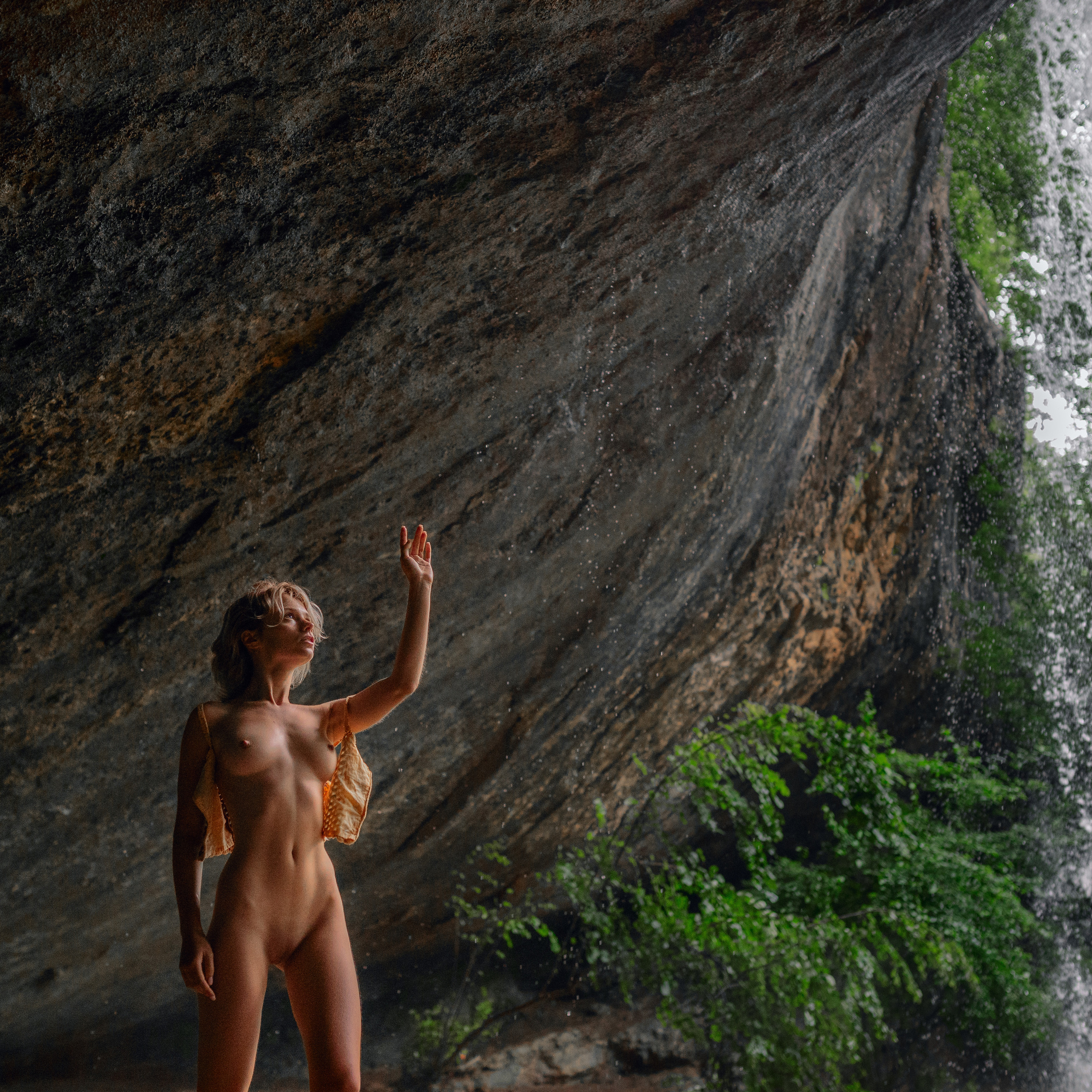 Марта. Водопад