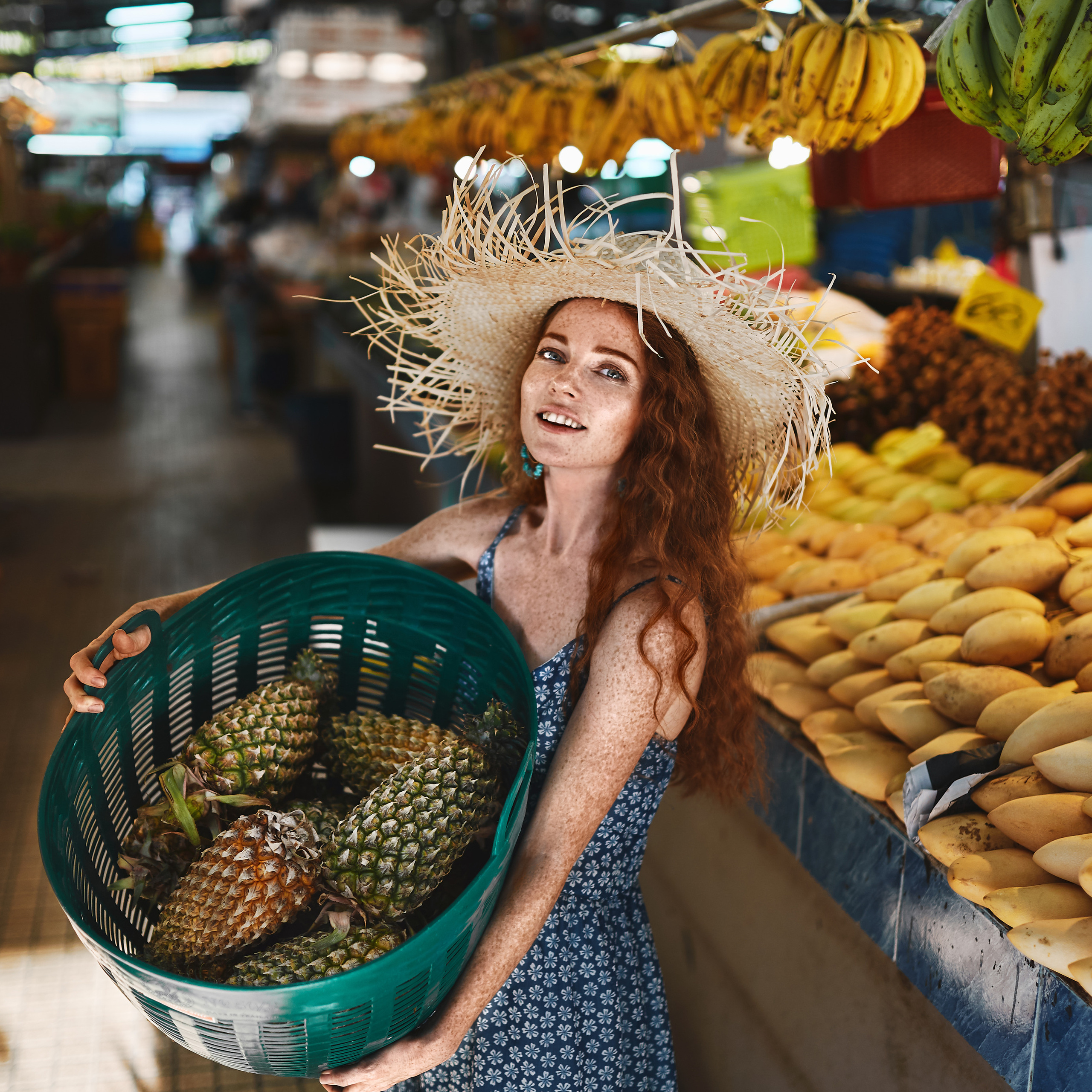 Оксана. Фотосессия на фруктовом рынке