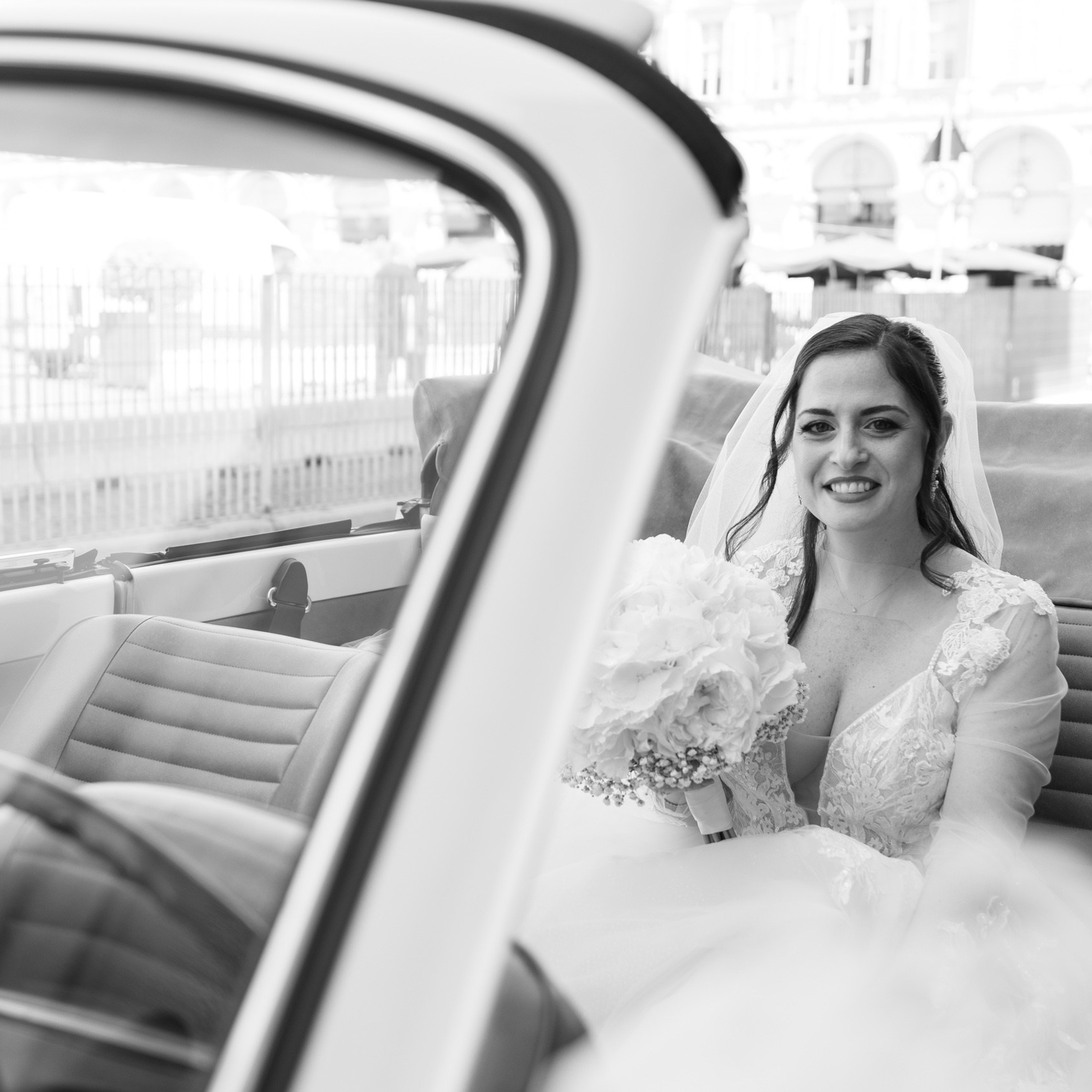 Fotografa di matrimonio a Milano e in Lombardia. Racconto matrimoni con uno stile naturale, elegante e senza pose forzate