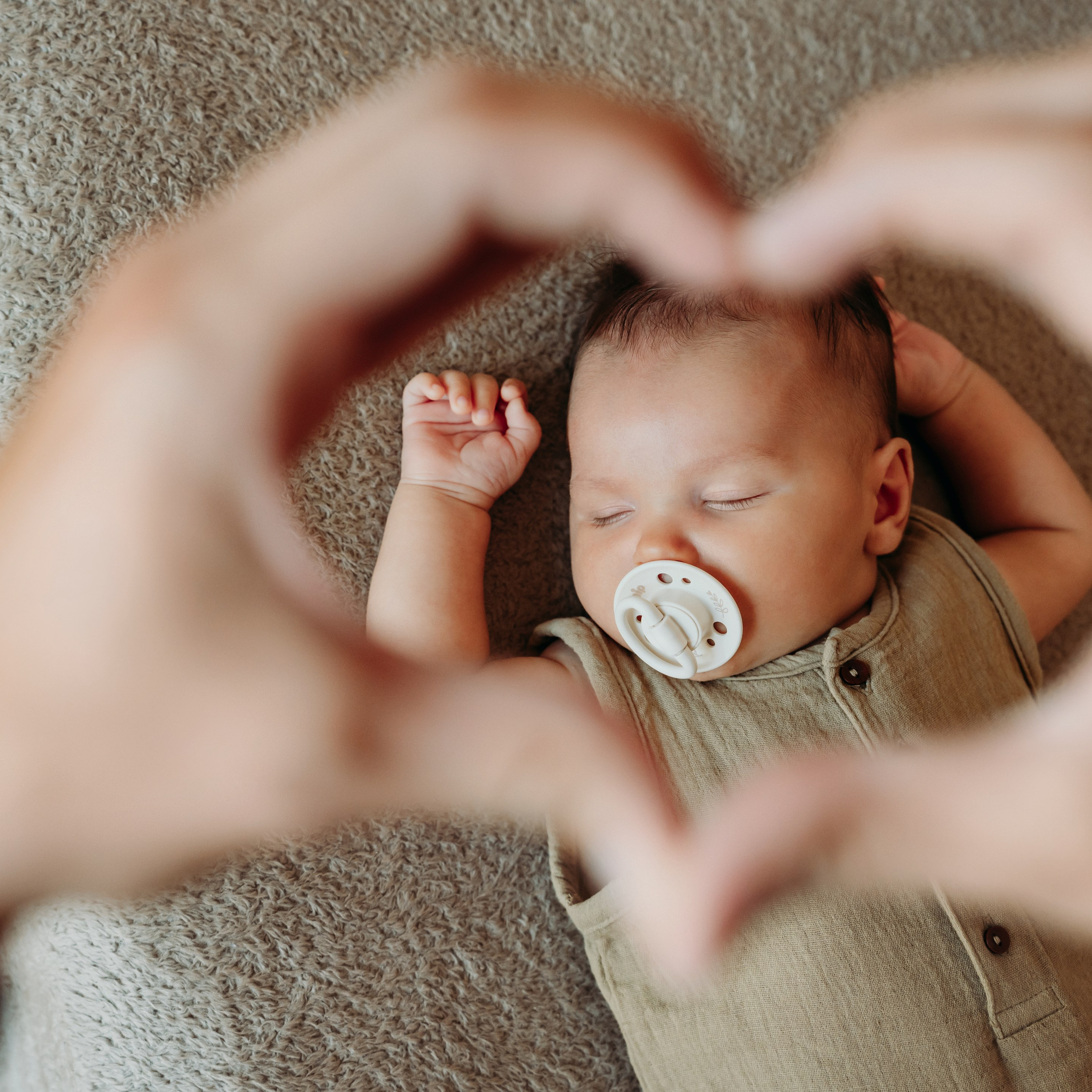 RECENZIJE. DEČIJI FOTOGRAF BEOGRAD|NOVOGODISNJE FOTOGRAFISANJE|CAKE SMASH