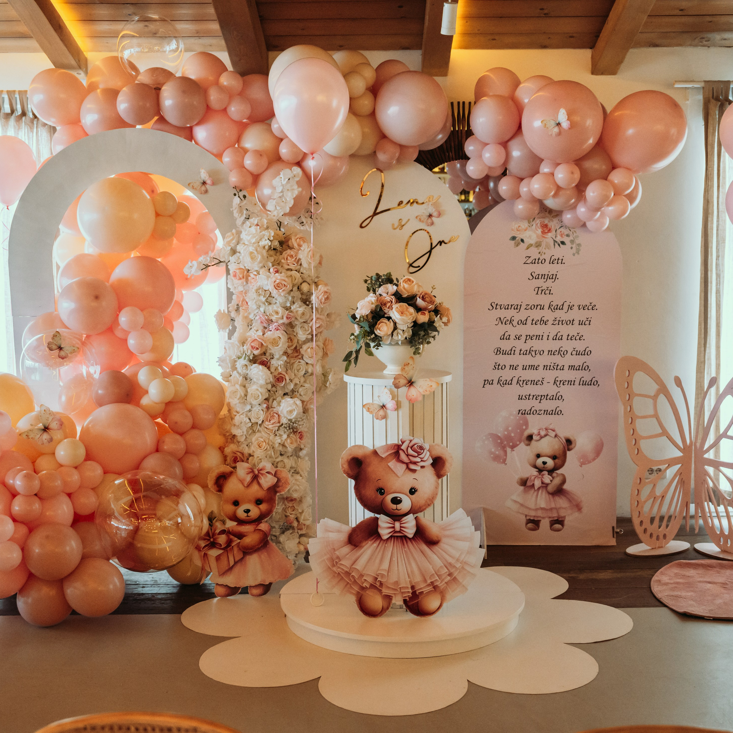 RECENZIJE. DEČIJI FOTOGRAF BEOGRAD|NOVOGODISNJE FOTOGRAFISANJE|CAKE SMASH