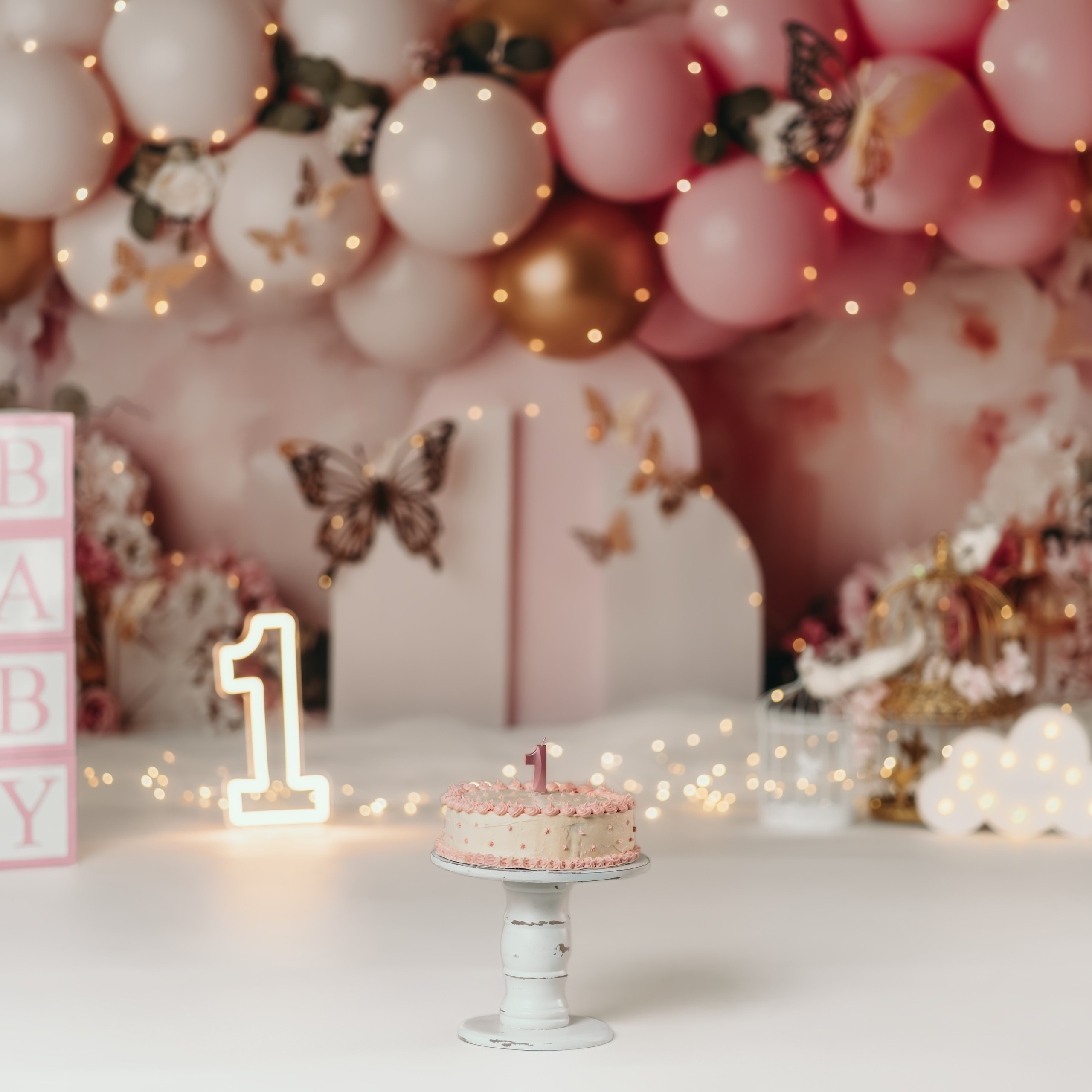 RECENZIJE. DEČIJI FOTOGRAF BEOGRAD|FOTOGRAFISANJE KRŠTENJA|CAKE SMASH