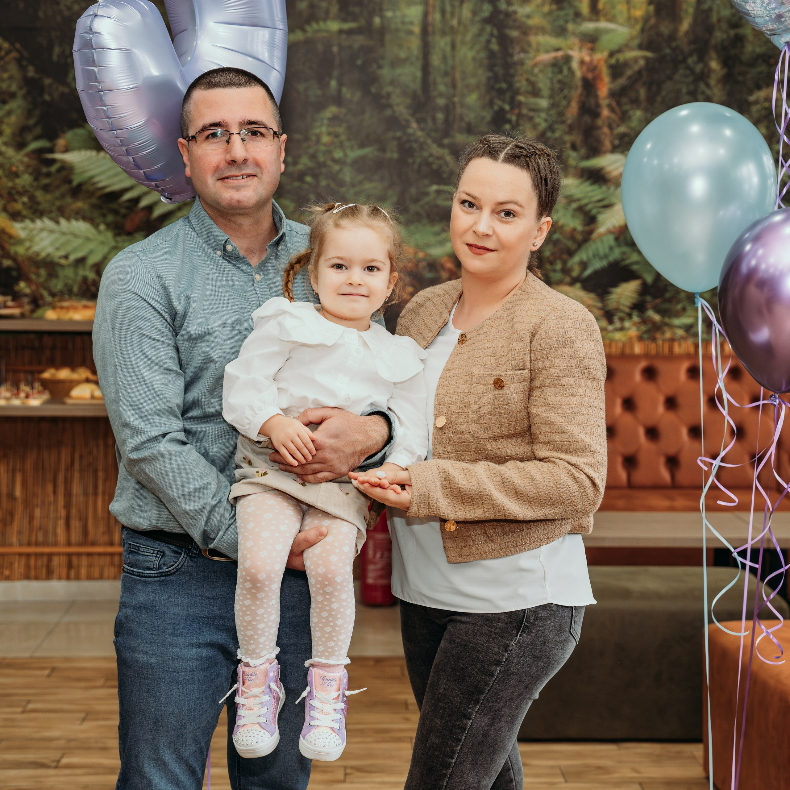 RECENZIJE. DEČIJI FOTOGRAF BEOGRAD|NOVOGODISNJE FOTOGRAFISANJE|CAKE SMASH