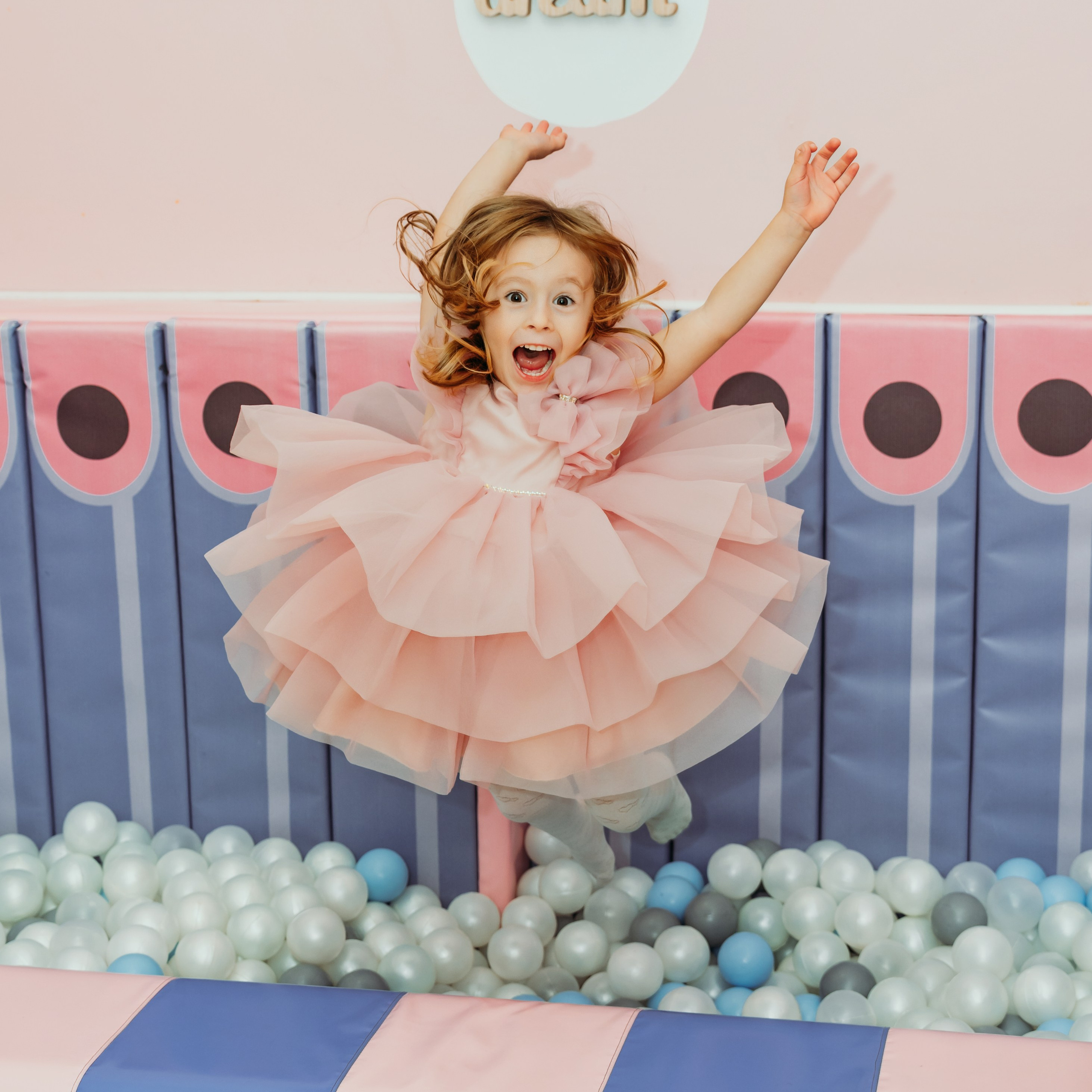 RECENZIJE. DEČIJI FOTOGRAF BEOGRAD|NOVOGODISNJE FOTOGRAFISANJE|CAKE SMASH