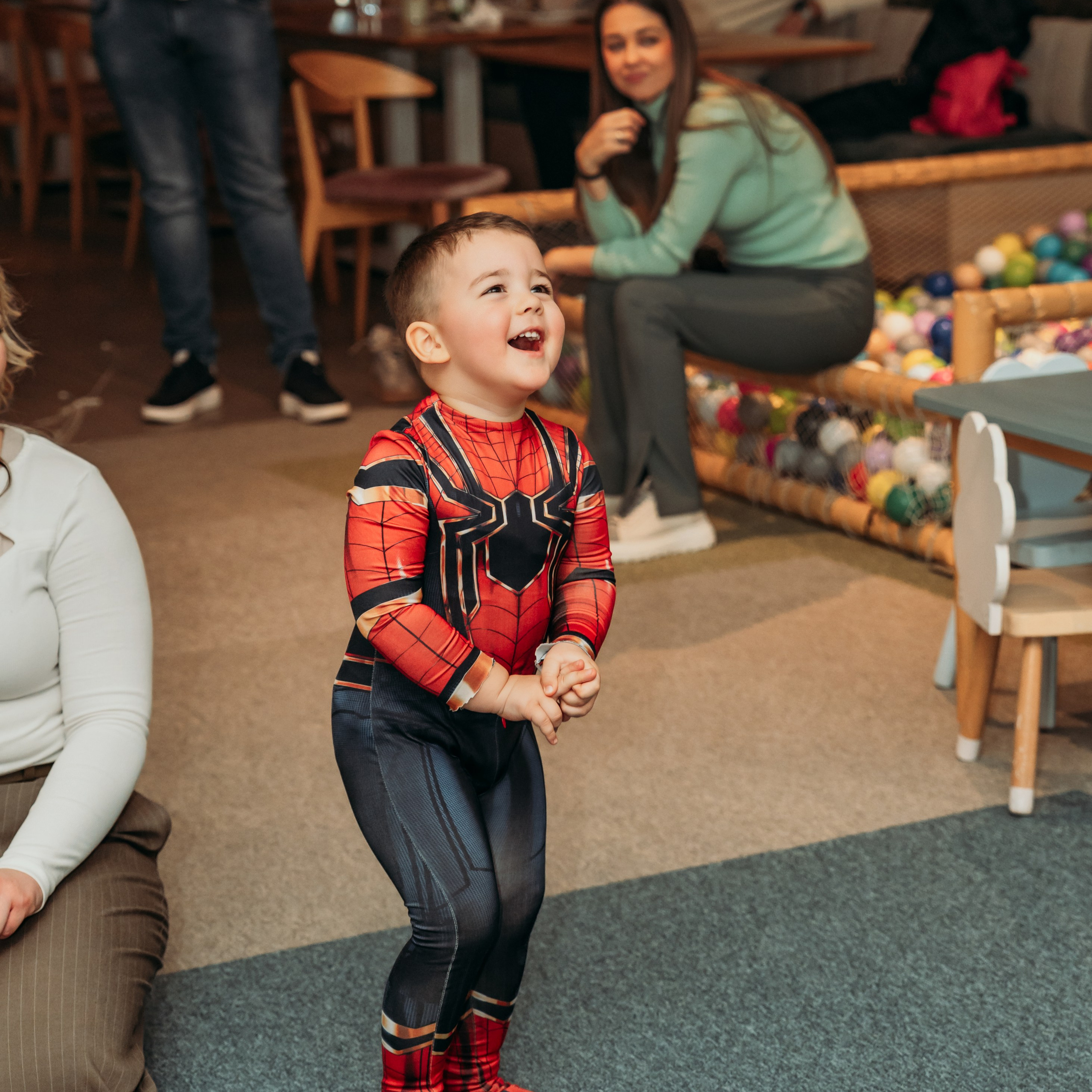 RECENZIJE. DEČIJI FOTOGRAF BEOGRAD|NOVOGODISNJE FOTOGRAFISANJE|CAKE SMASH