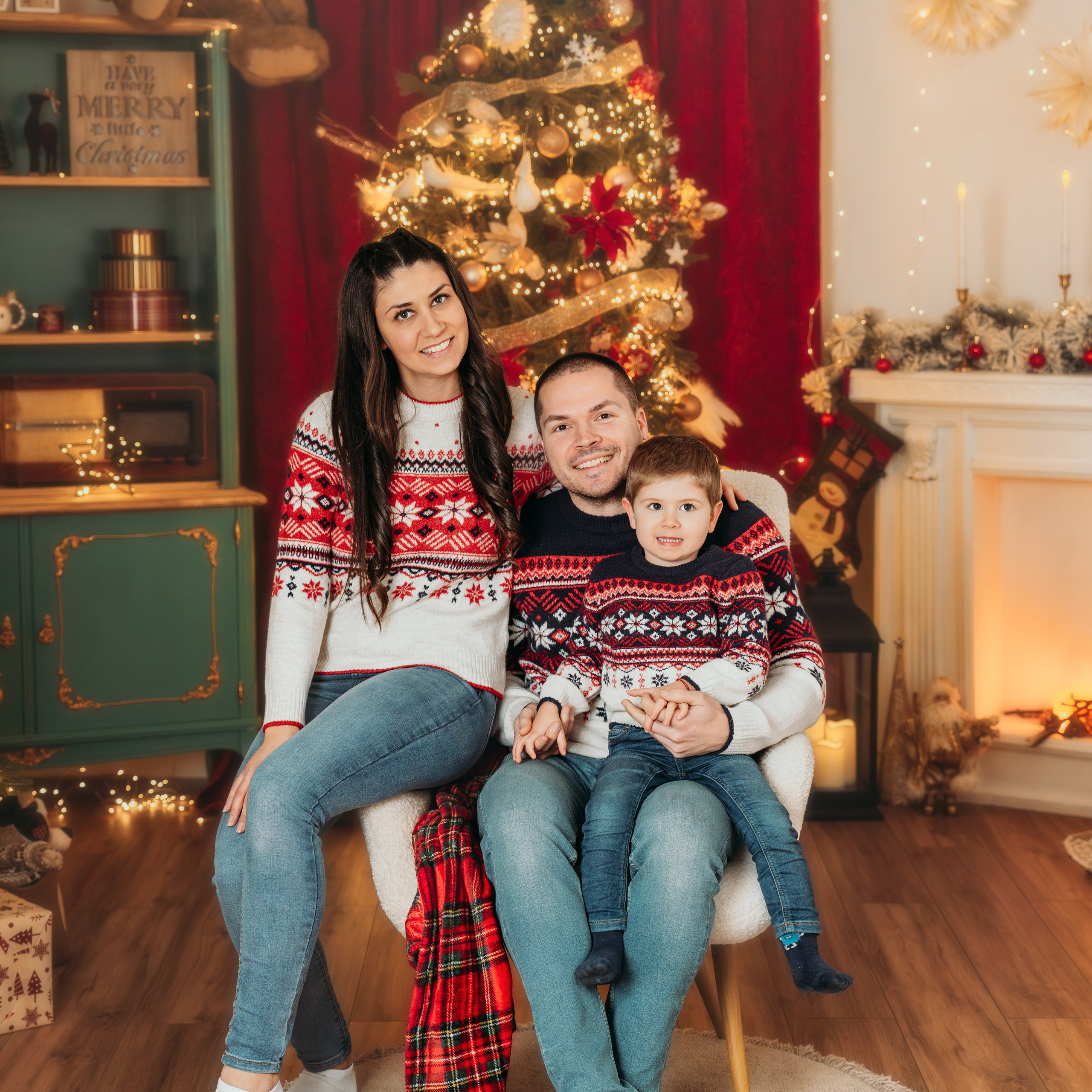 RECENZIJE. DEČIJI FOTOGRAF BEOGRAD|NOVOGODISNJE FOTOGRAFISANJE|CAKE SMASH