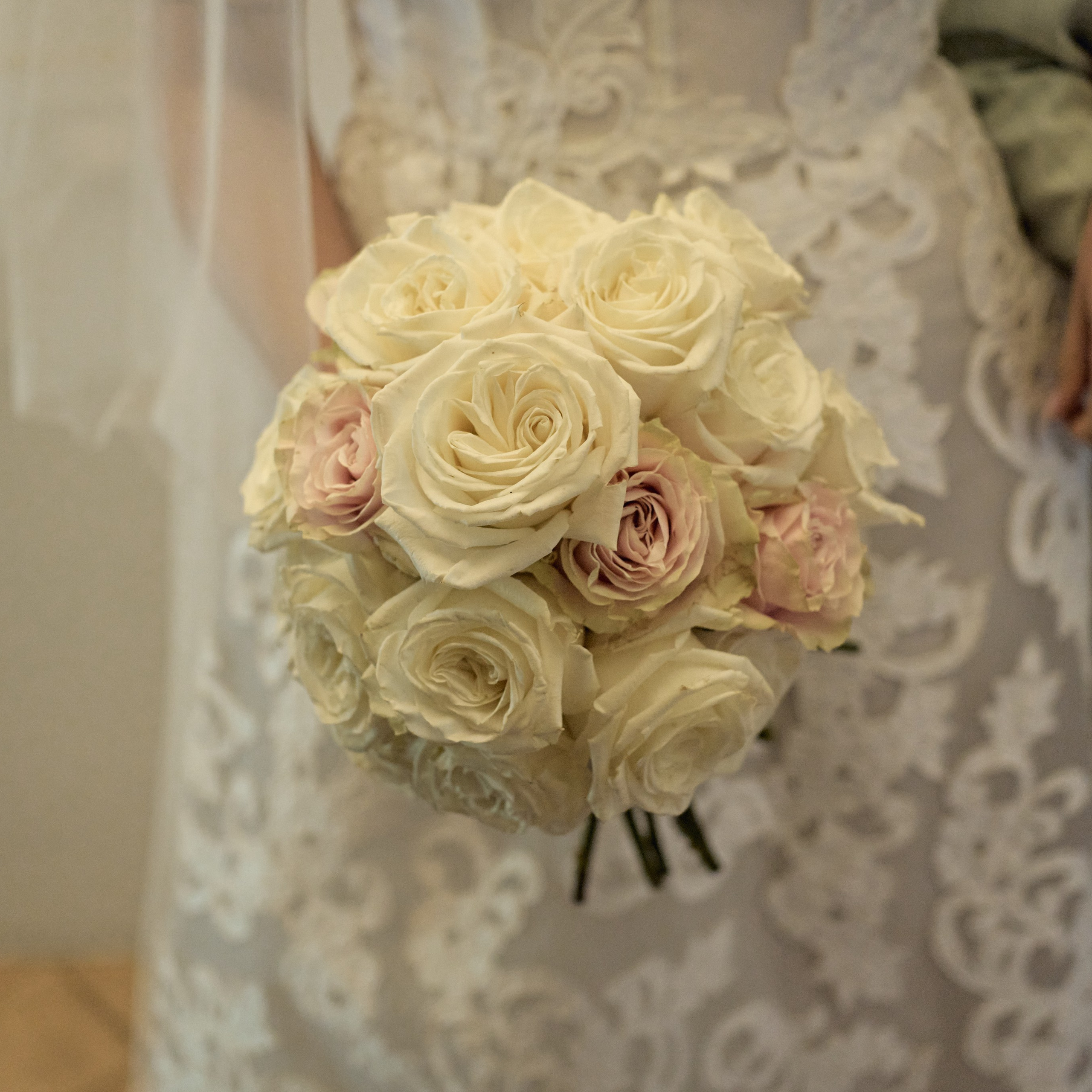 il bouquet della sposa nel matrimonio italiano 