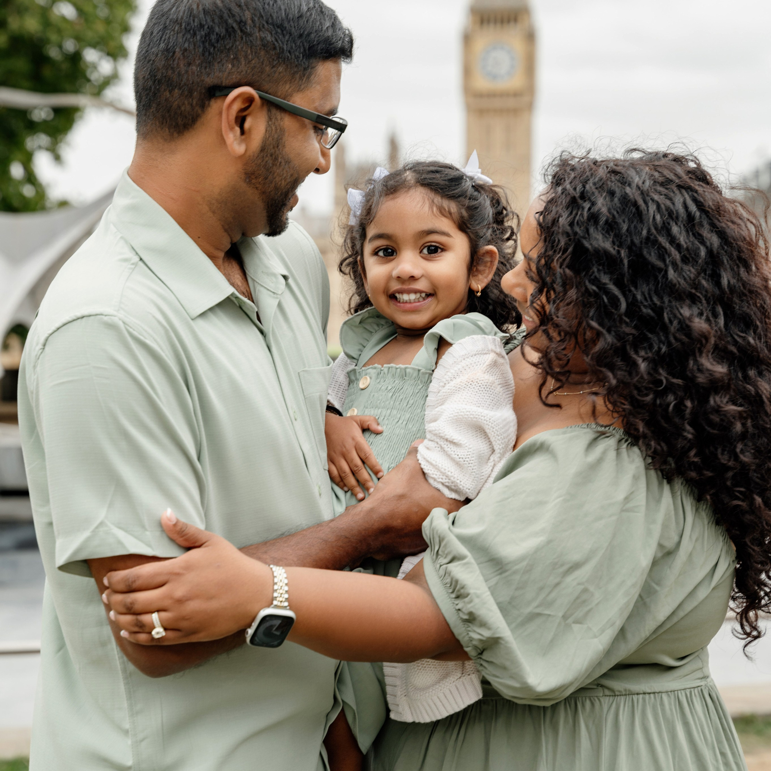 REVIEWS. FAMILY AND WEDDING PHOTOGRAPHER IN LONDON MARINA RIVA