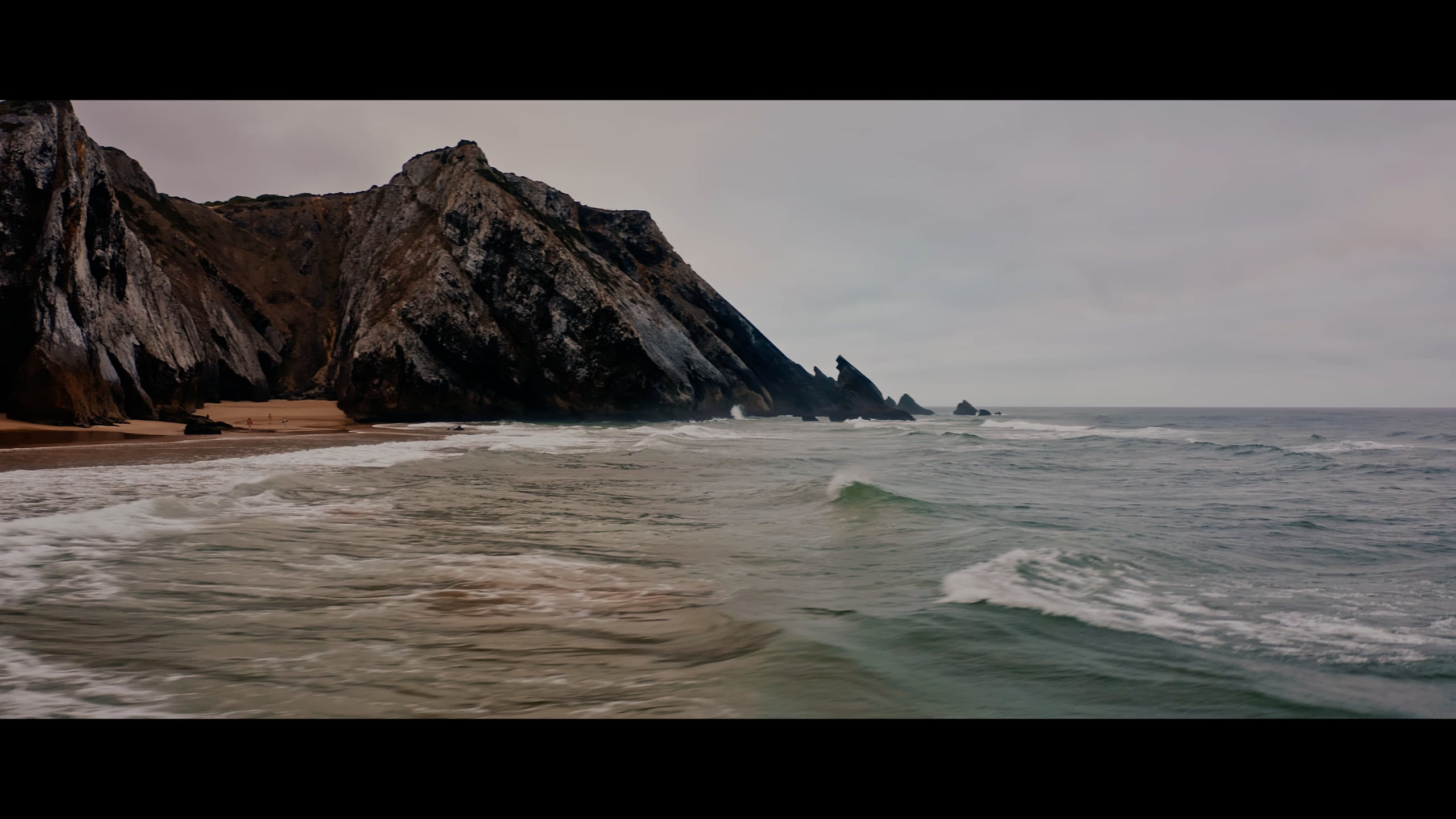 Sessão Maternidade em Praia da Adraga. Fotografia e Filmes de Casamento de Luxo | Portugal & Destination Weddings | Ricardo & Mary Pictures