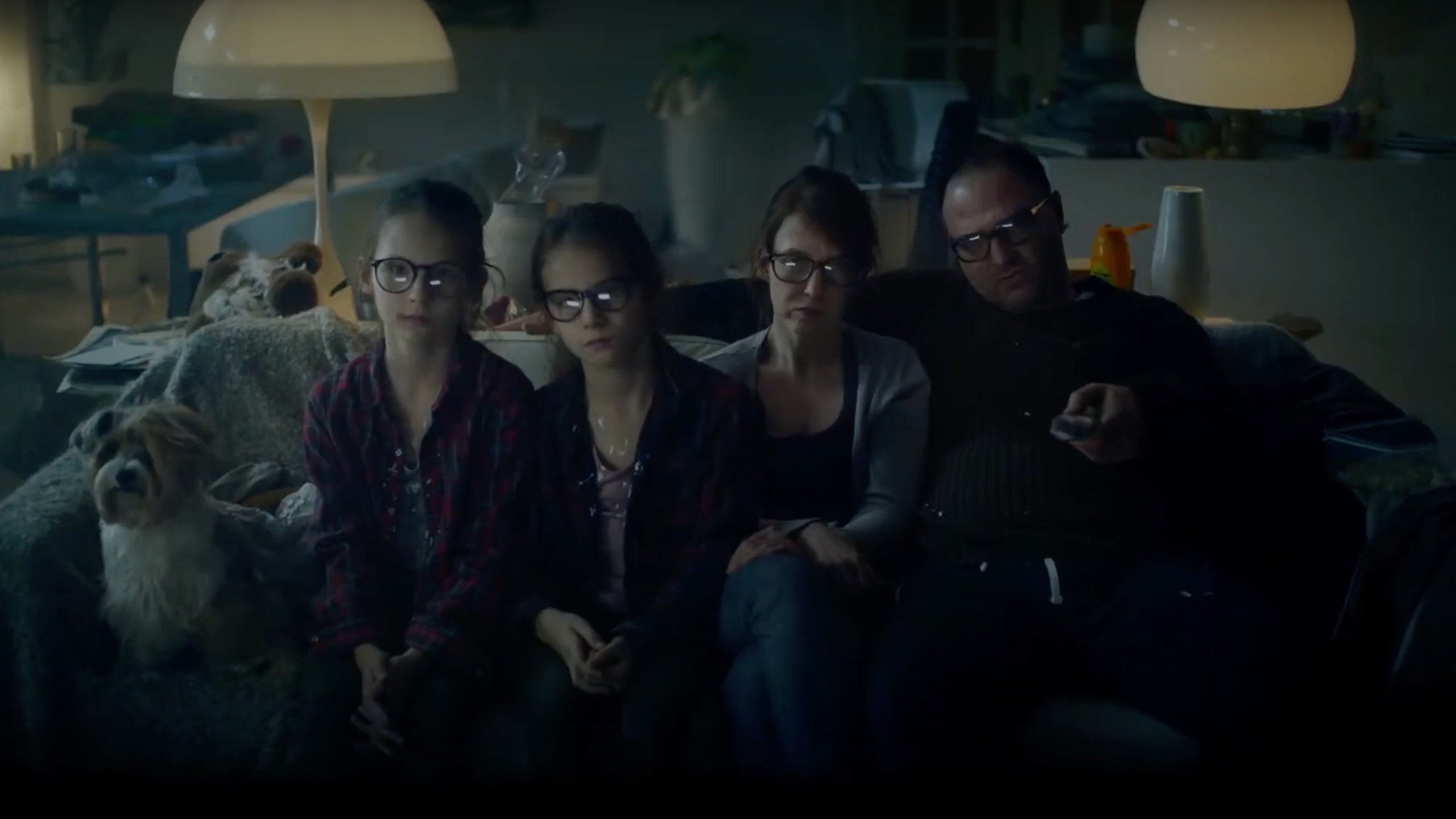 “The Wild Answer to Amazon: AliExpress Takes Europe by Storm!”