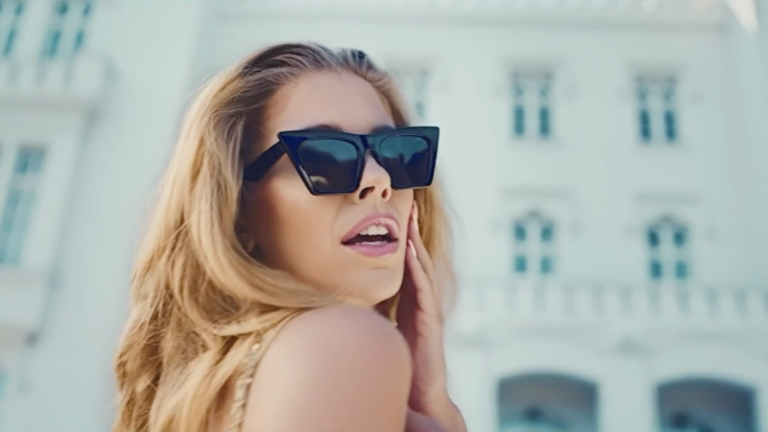 “Victoria Swarovski Turns UP the Heat!”