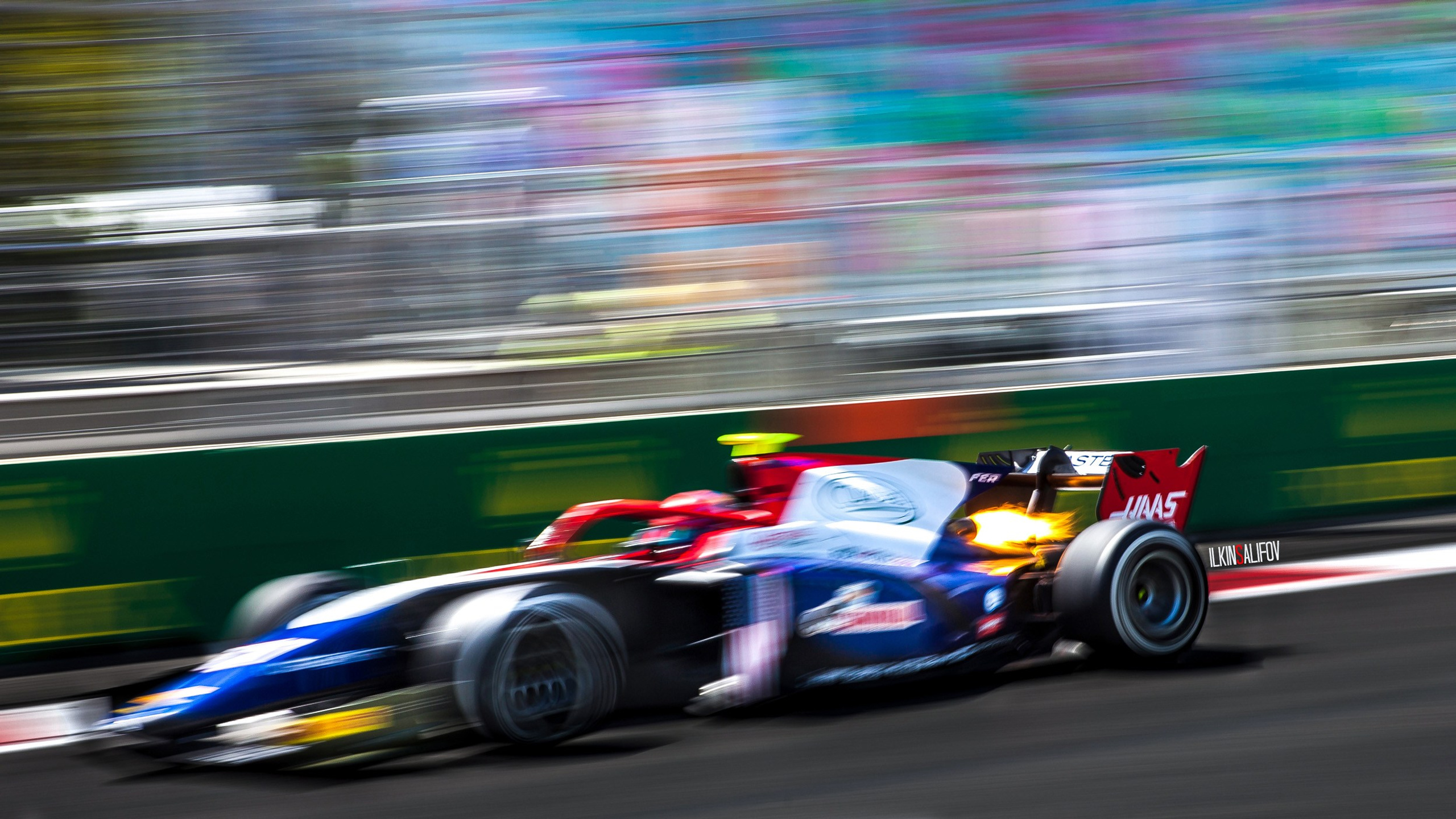 AUTOMOTIVE & COMMERCIAL PHOTOGRAPHER