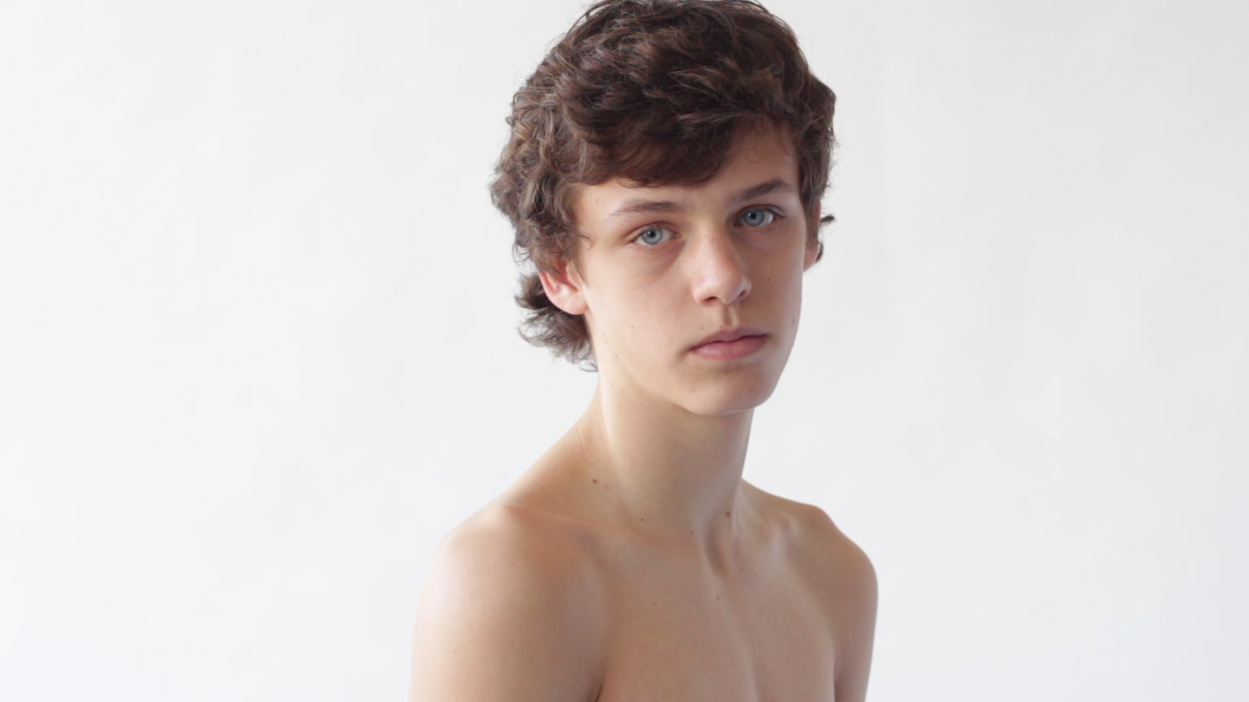 MOTION. Portrait Photographer in Brussels & Amsterdam — Victoria Ushkanova