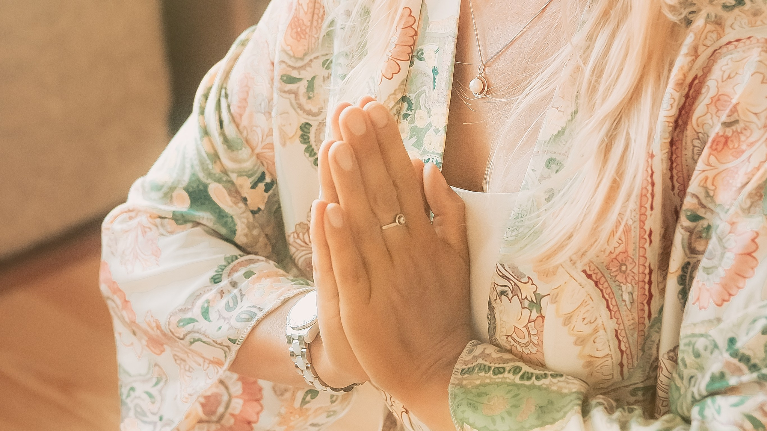 Тетахілінг. Контент